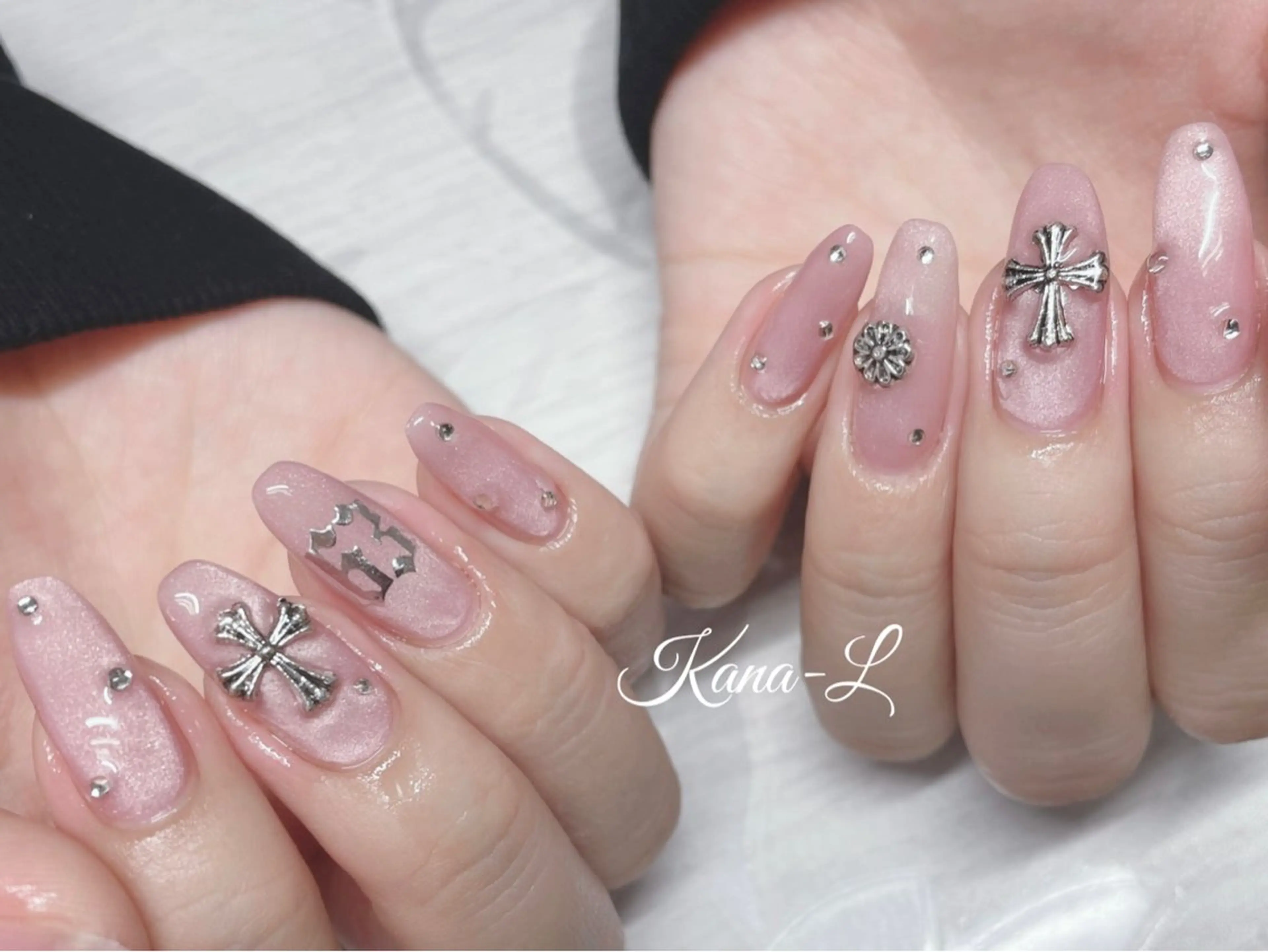 ネイル ジェルネイル マグネットネイル パラジェル 芦辺 香奈のネイルデザイン