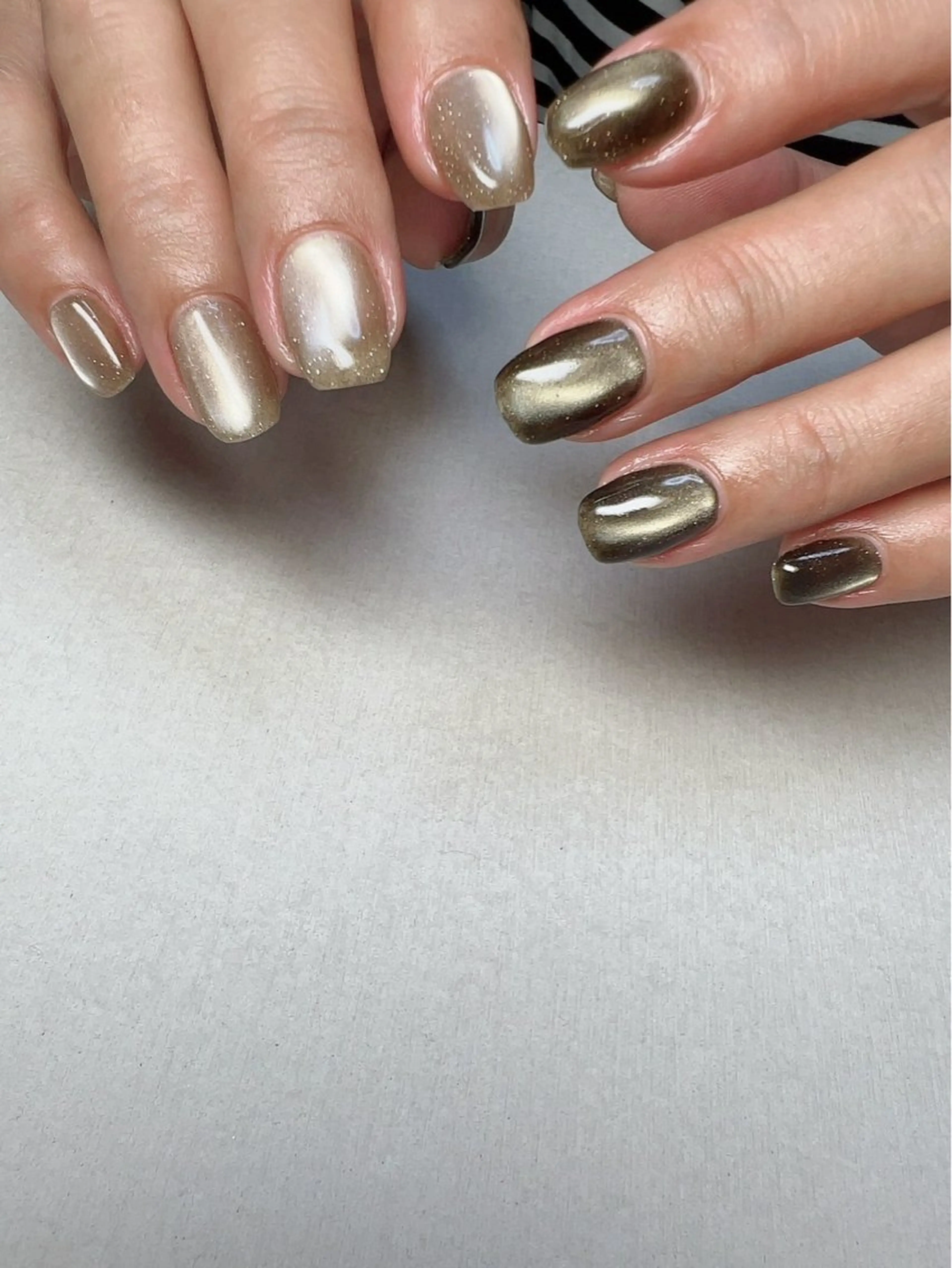 ネイル アートネイル フラッシュネイル 氷ネイル・うるうるネイル マグネットネイル ワンカラーネイル irooo 21のネイルデザイン