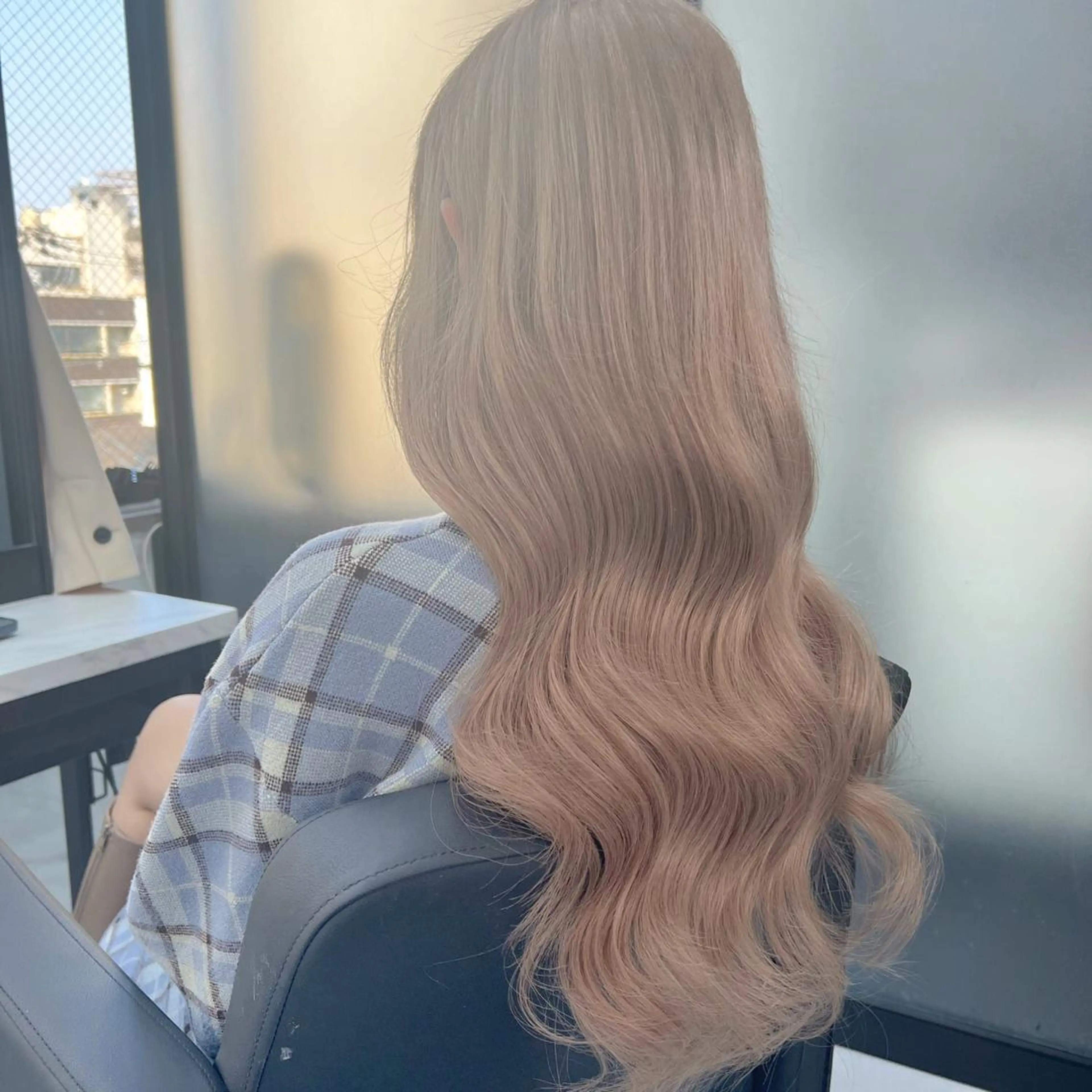 ロング カラー シールエクステ ハイトーンカラー エクステ エクステ シールエクステ特化 ハイトーン、NANAのヘアスタイル