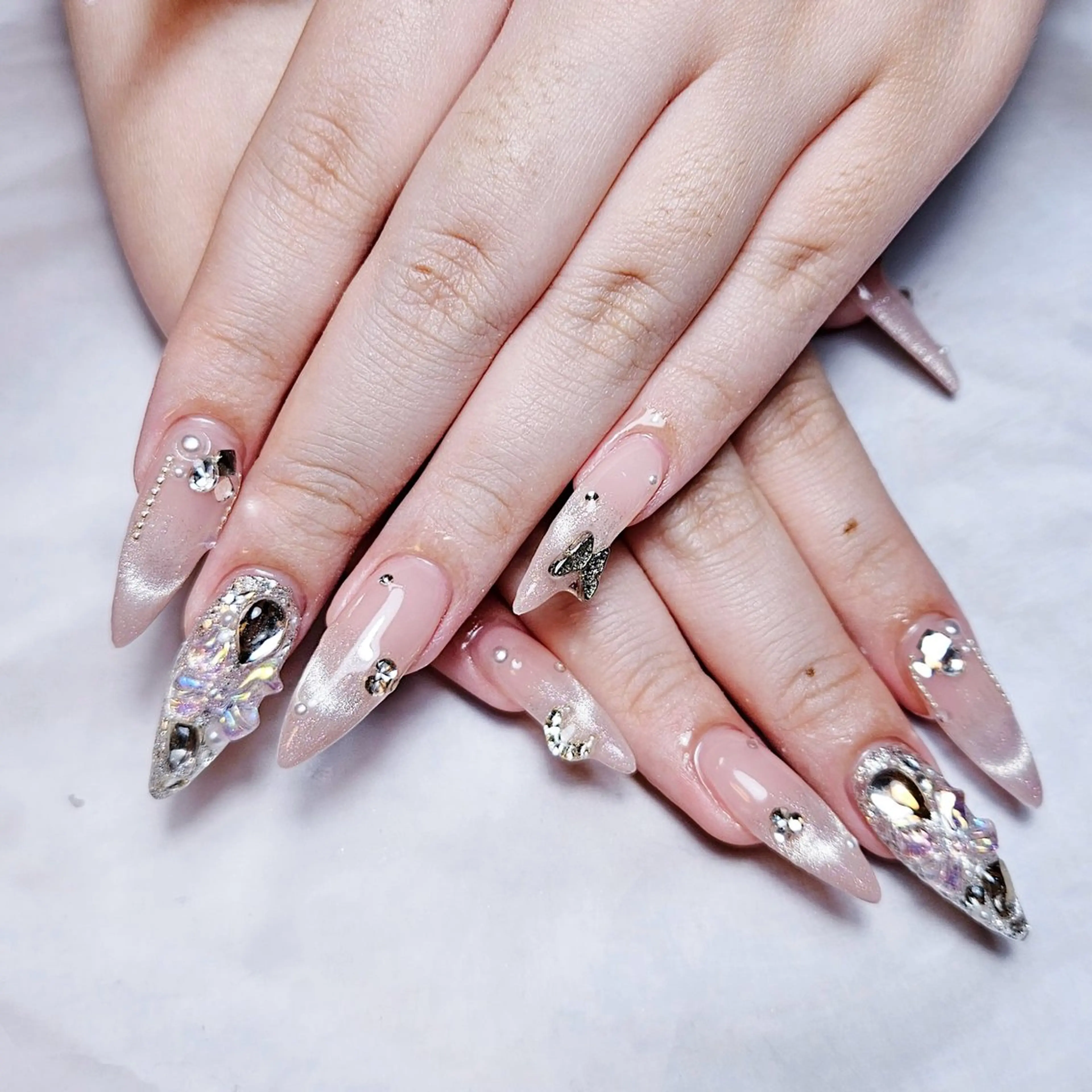 ネイル ハンドネイル 🍭Yun nail hyejin🌸のネイルデザイン