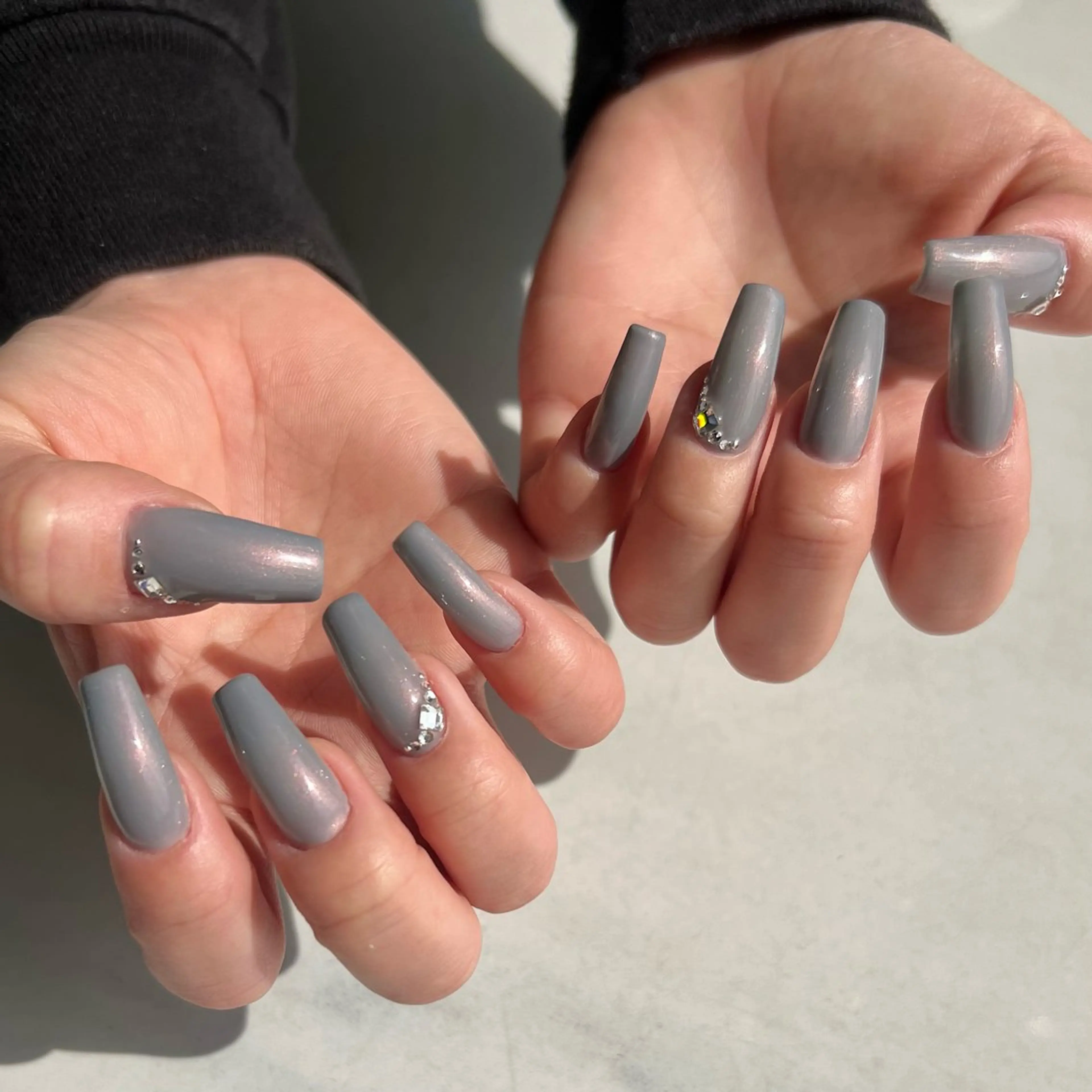 ネイル オーロラネイル ワンカラーネイル シンプルネイル ハンドネイル GRANDEUR焼津 Nana🦖のネイルデザイン