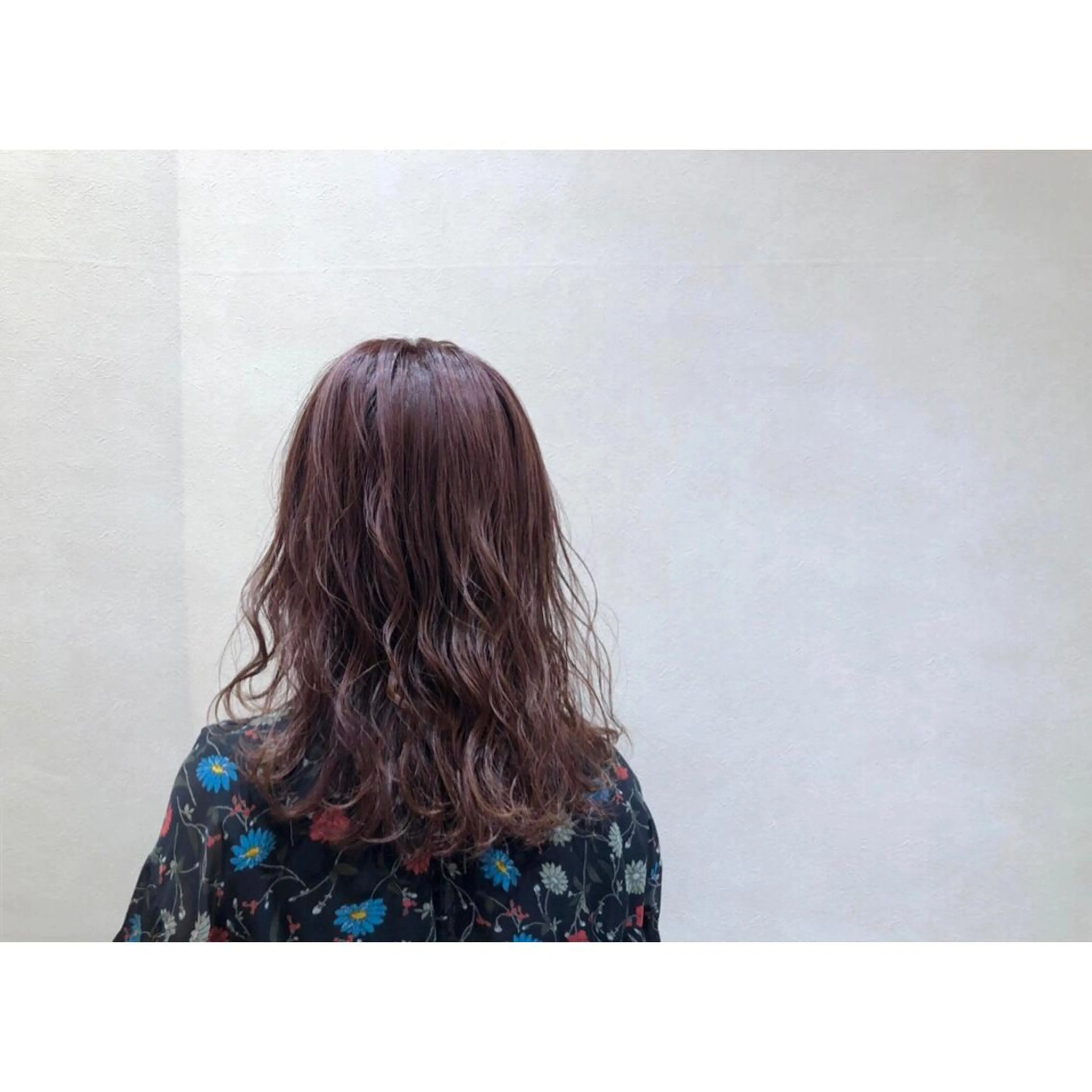 セミロング カラー ヘアアレンジ lala* ayanaの眉毛・アイブロウイメージ