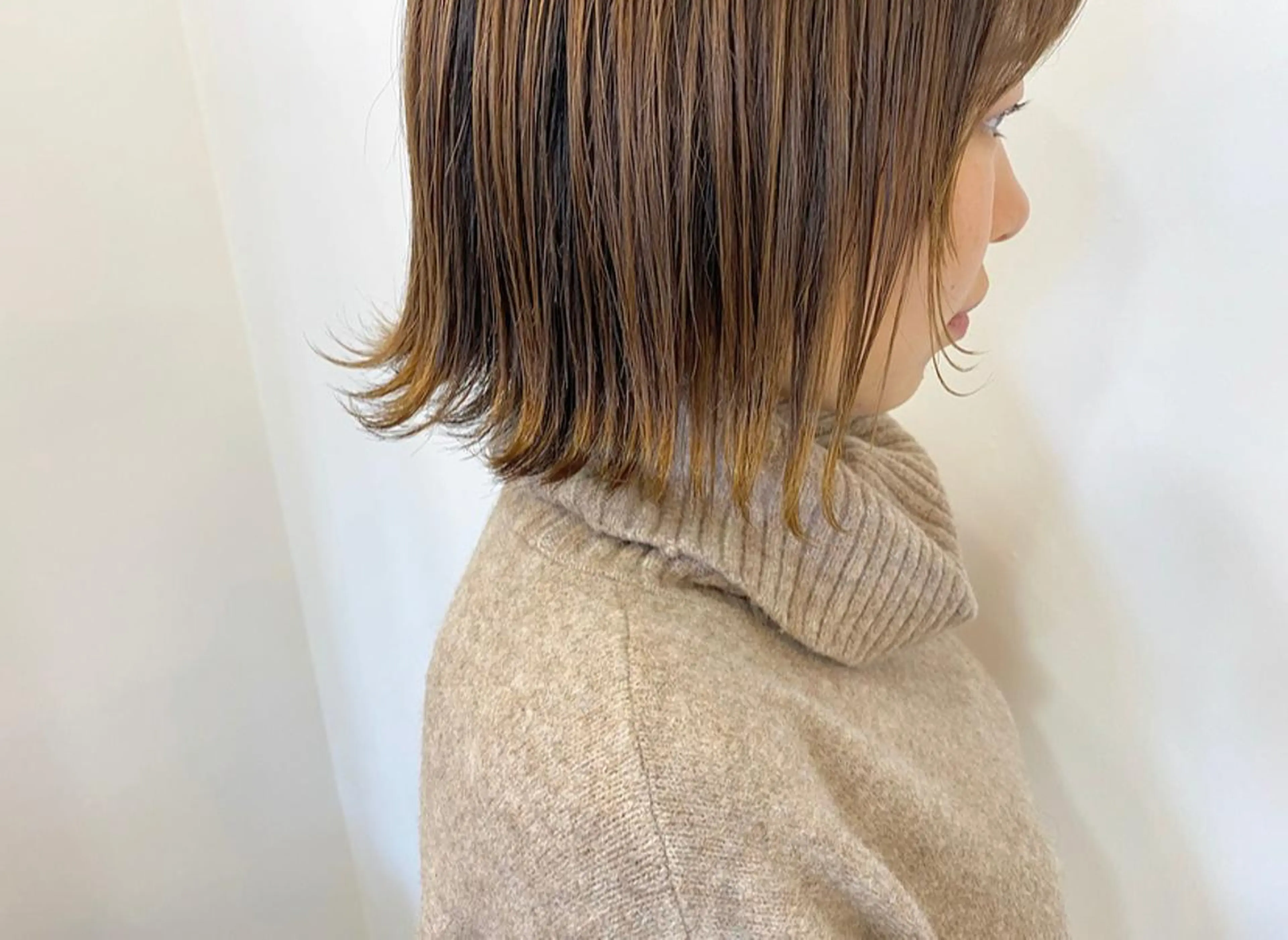 ショート カラー 切りっぱなしボブ ボブ 外ハネヘア カット ヘアカラー トリートメント 鈴木 翔梧のヘアスタイル