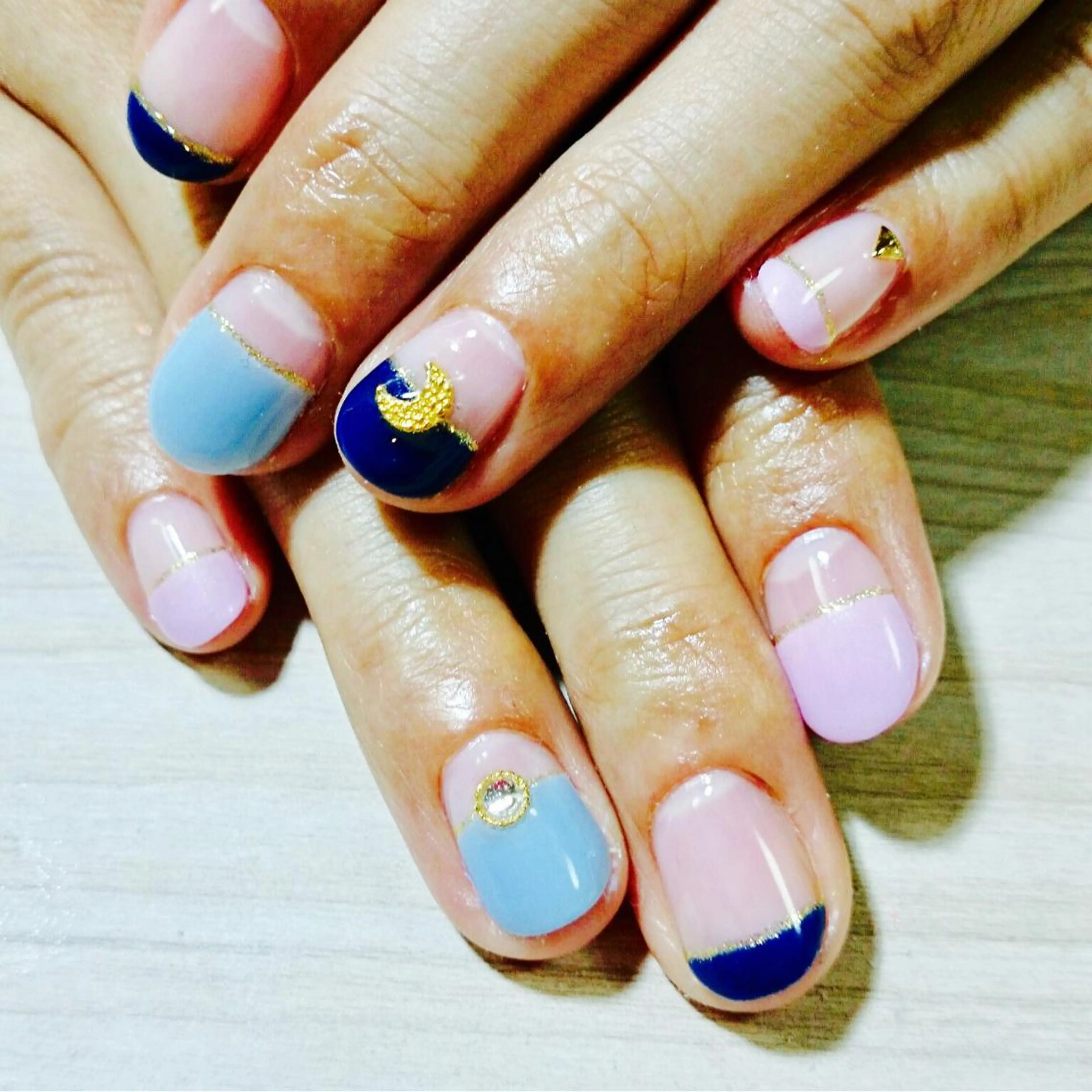 ネイル フレンチネイル 安藤 Charlotteのネイルデザイン