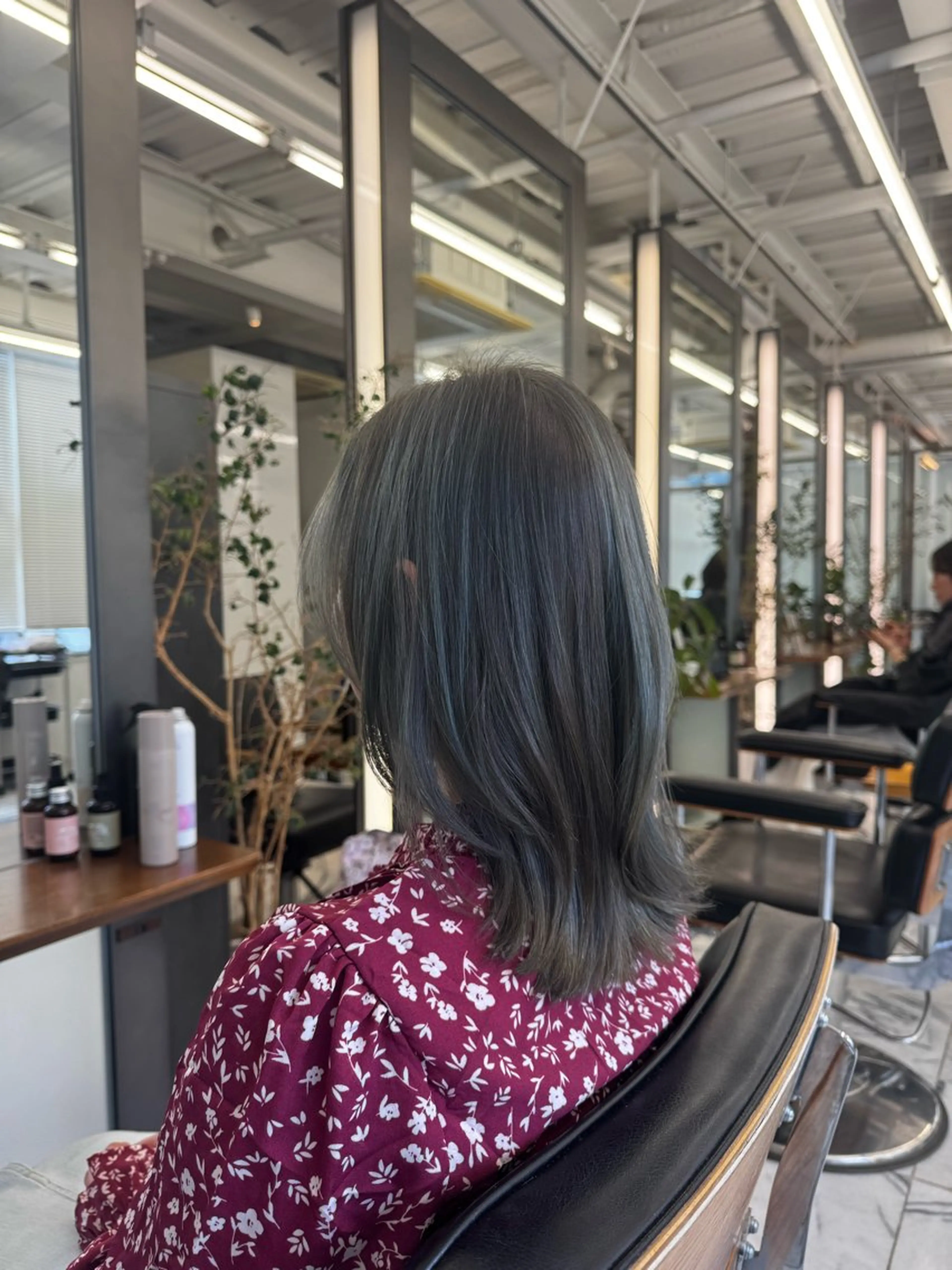 ミディアム カラー ブリーチ 透明感カラー ブリーチなしカラー ヘアカラー カラーモデル募集 三浦真理恵のヘアスタイル