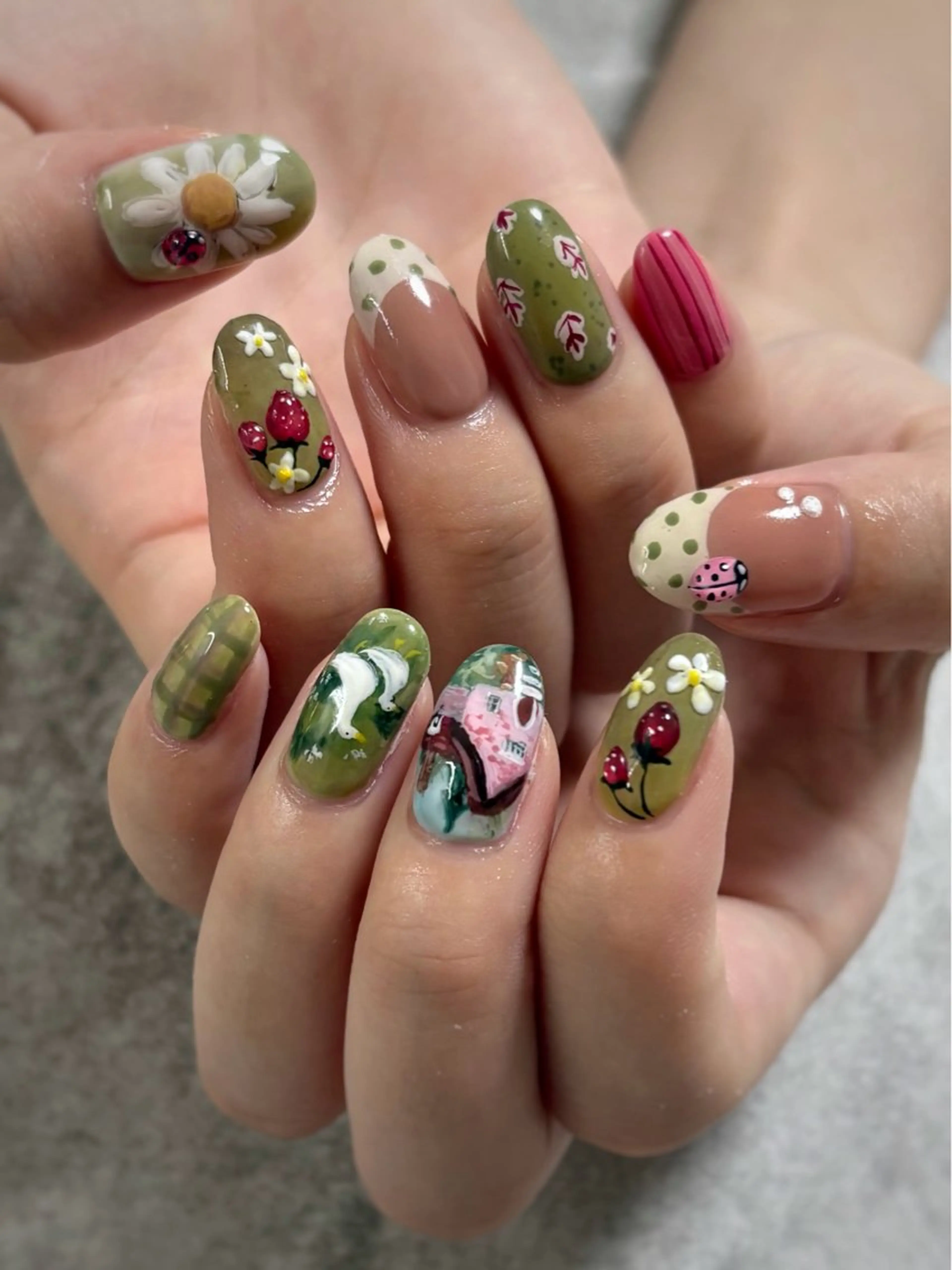 ネイル ハンドネイル FIORITURA Maikoのネイルデザイン