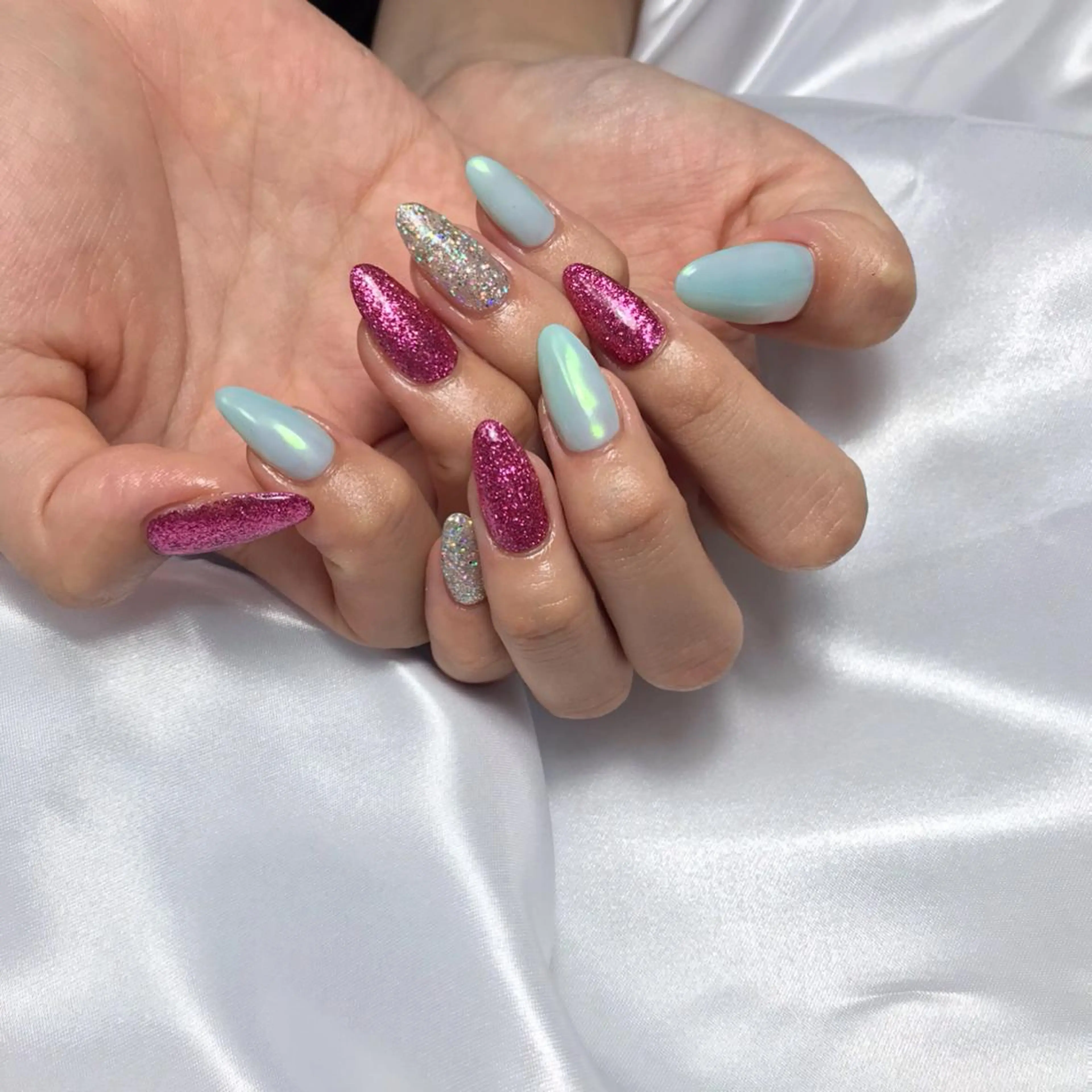 ネイル オーロラネイル ハンドネイル 💅chainail _aiのネイルデザイン