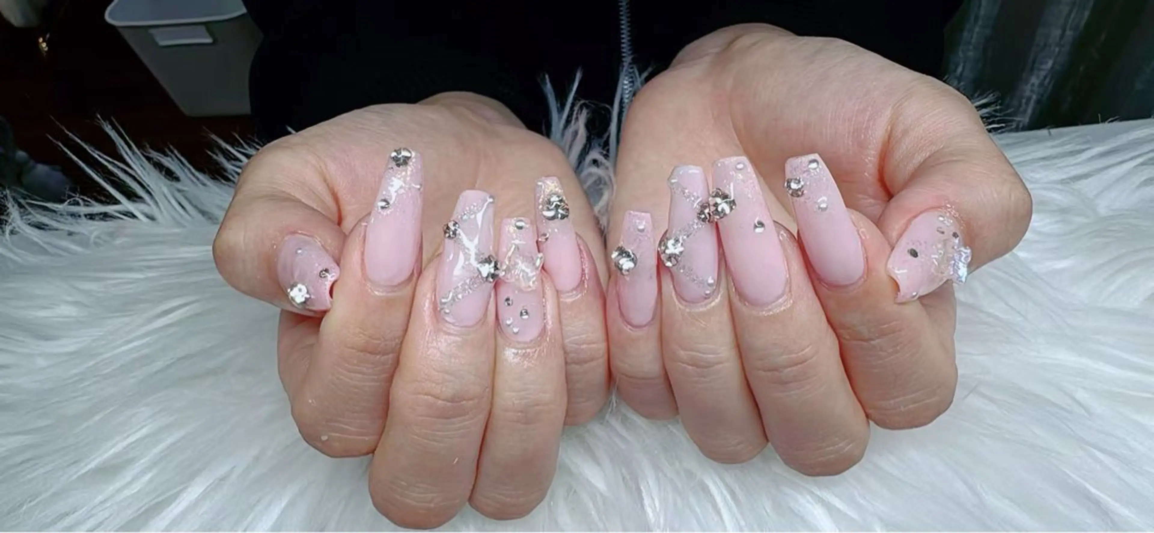 ネイル ハンドネイル ハンドケア The Nail & Eye Lashの眉毛・アイブロウイメージ