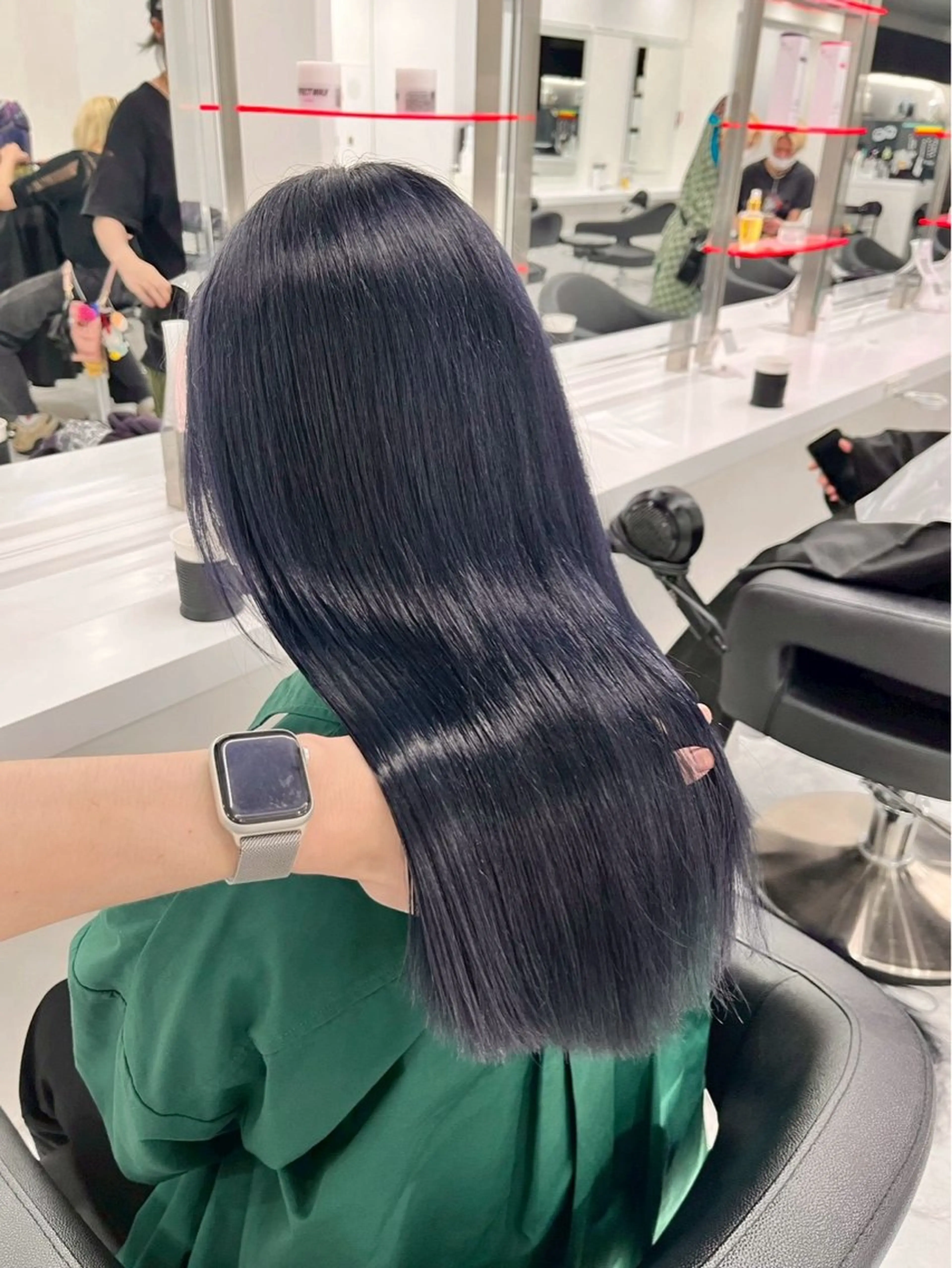 カラー 黒髪 ブルーカラー ブルーブラック ヘアカラー TAKIZAWA HARUKAのヘアスタイル