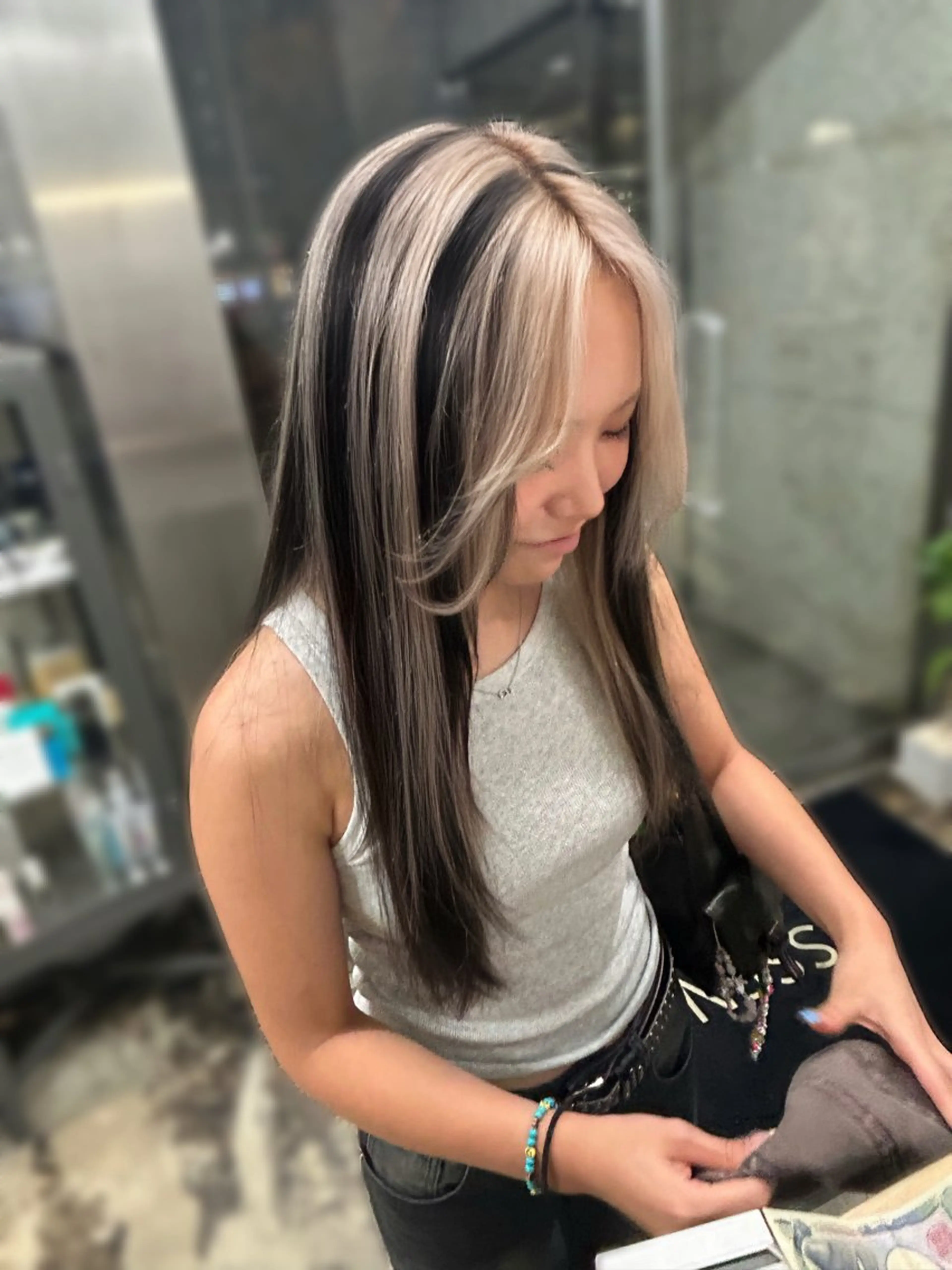 【平日限定】ブリーチリタッチ+オンカラー+Aphia treatment 🪄🩶の写真