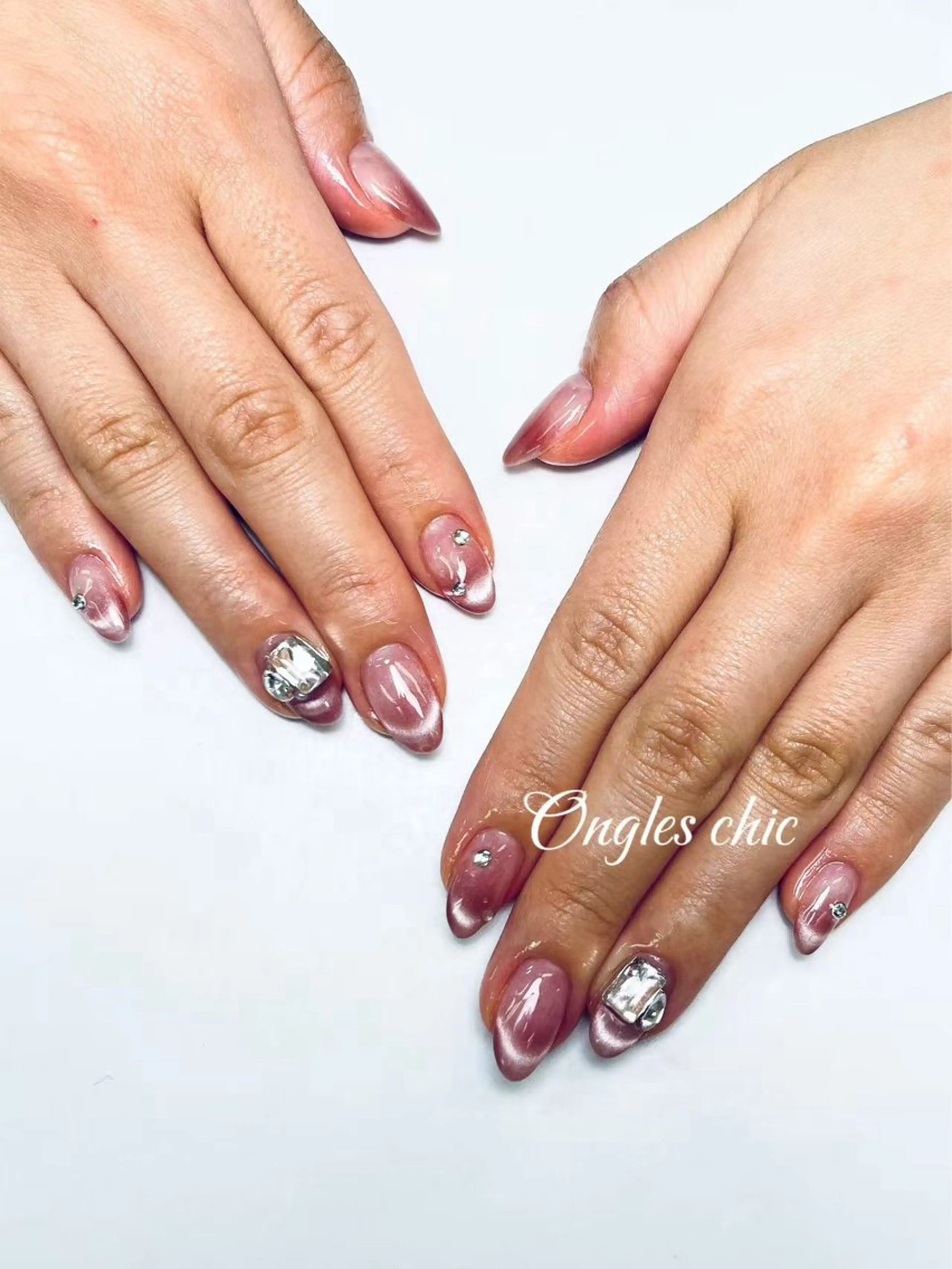 ネイル ハンドネイル ongles chicのネイルデザイン