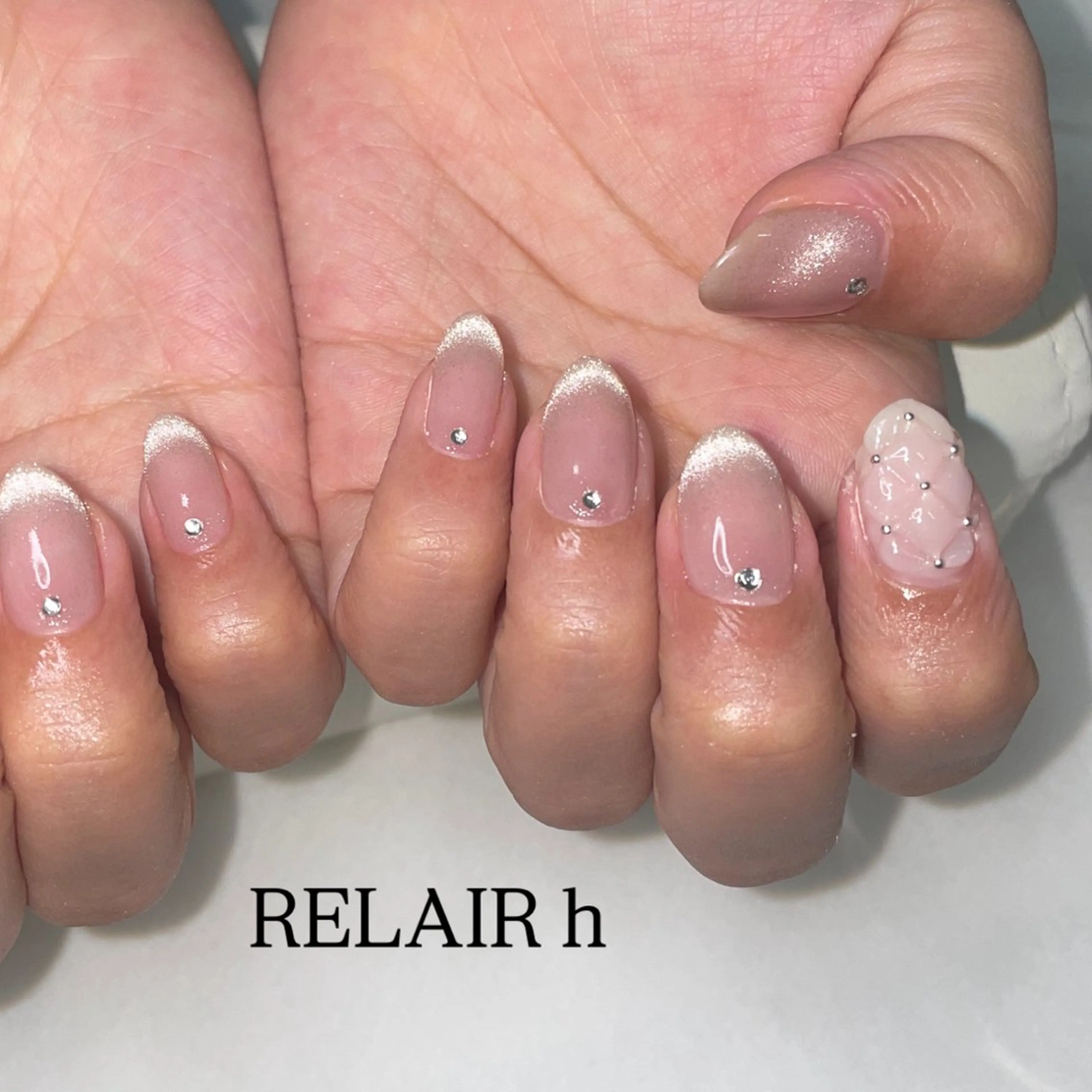 ネイル RELAIR h所属・西村 彩音のネイルデザイン