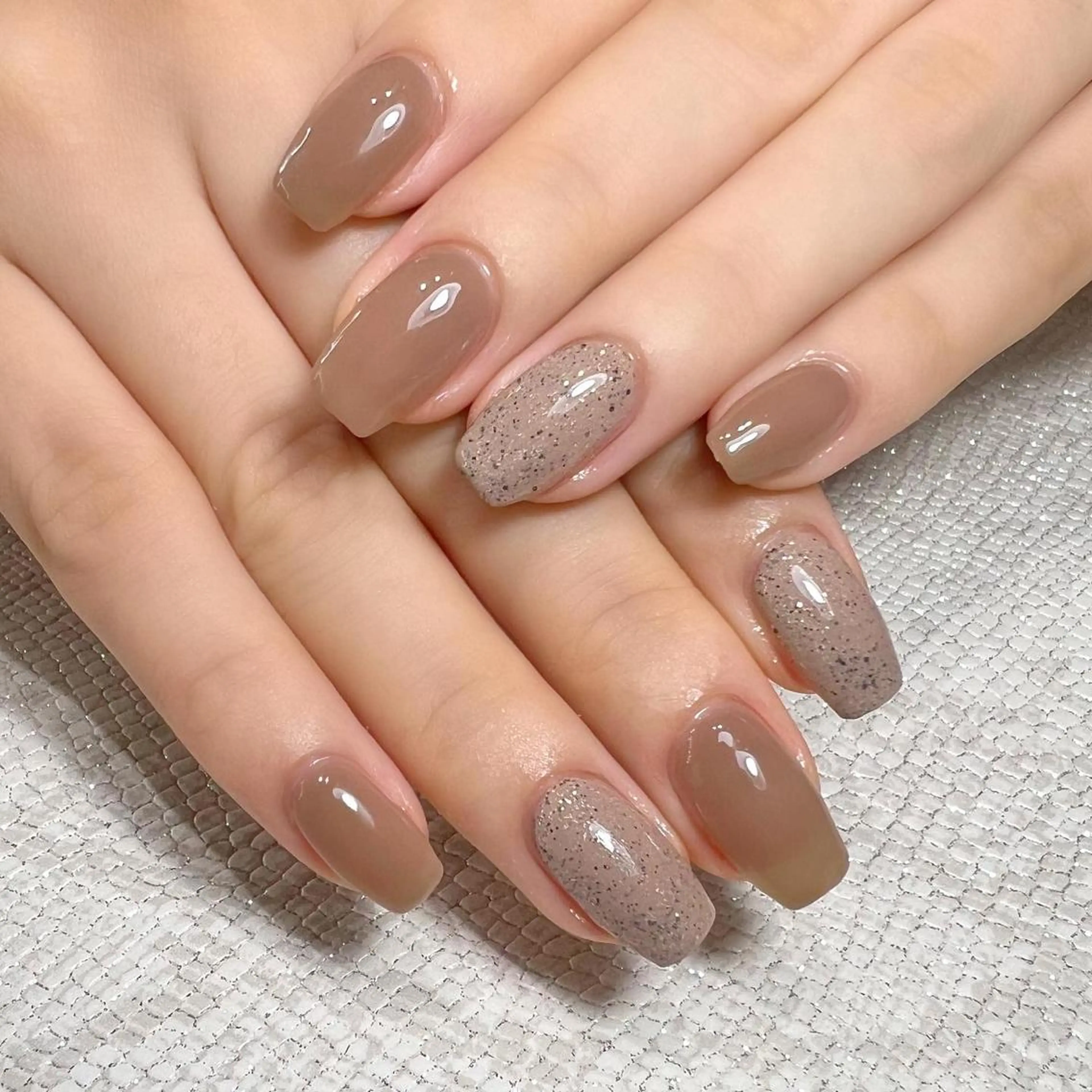 ネイル ジェルネイル ワンカラーネイル Mizuliネイル 眉毛メイクのサロンのネイルデザイン