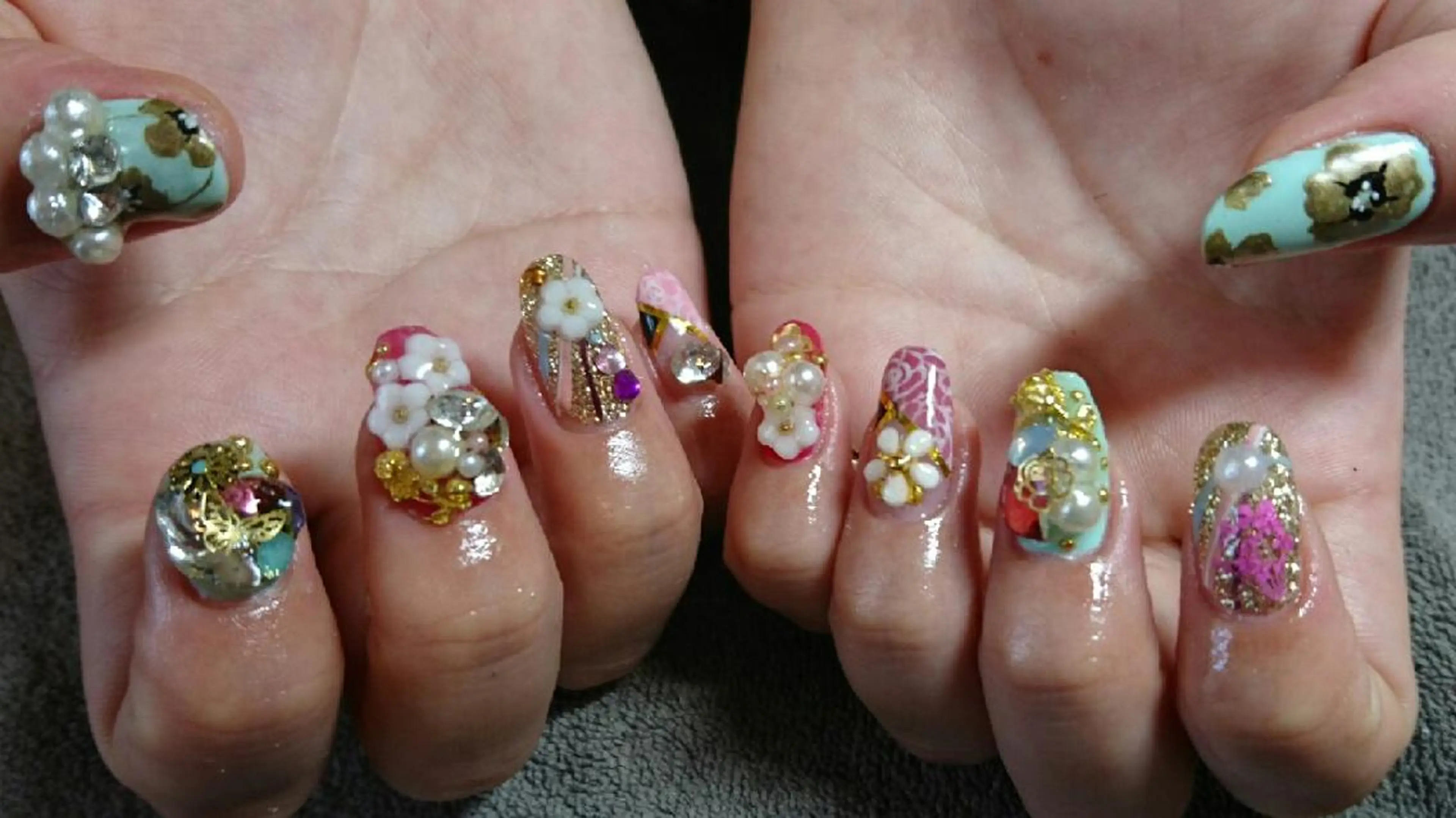 ネイル LAVISH nail salonのネイルデザイン