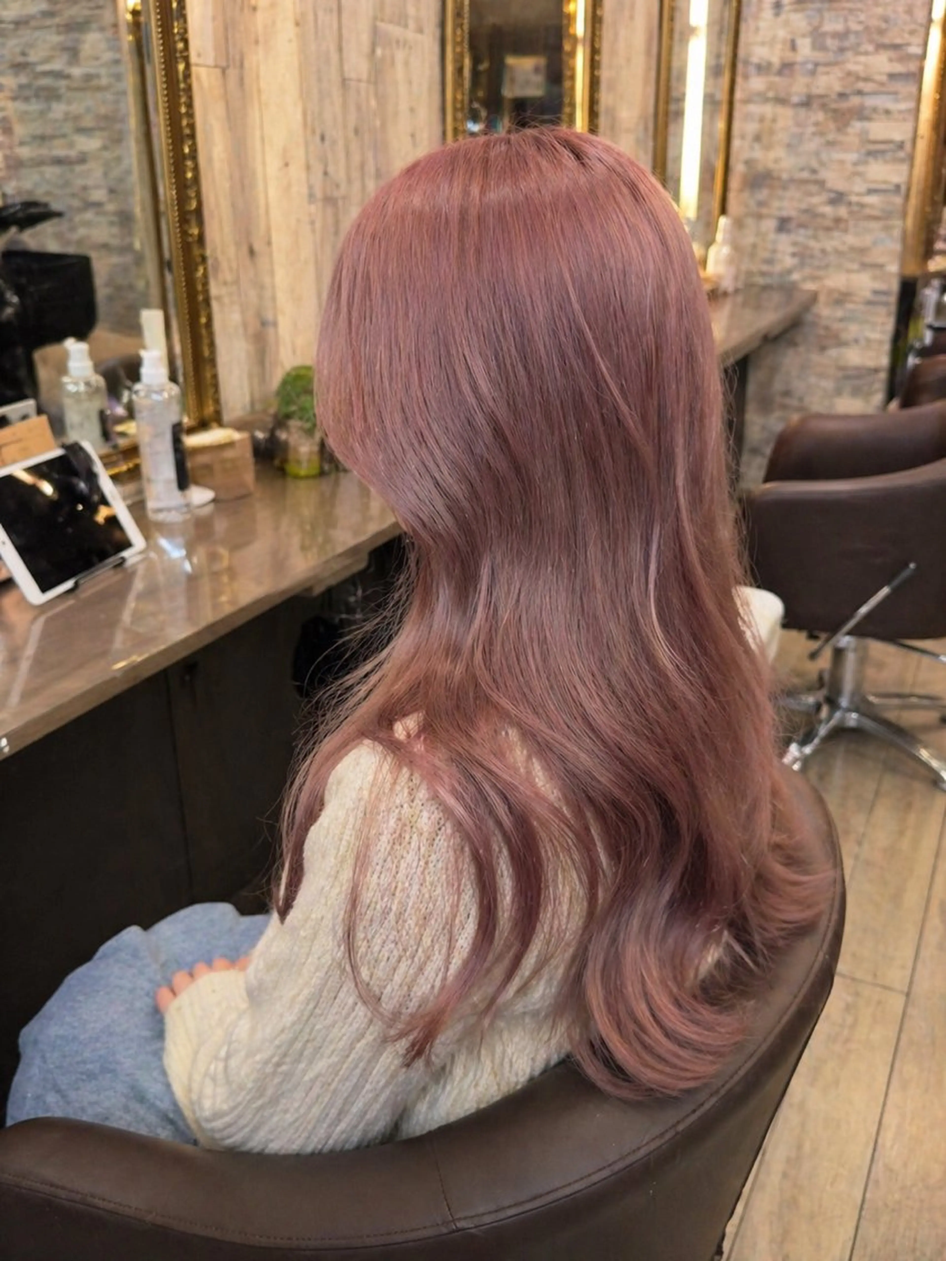 ロング カラー ハイトーン Arphyのヘアスタイル