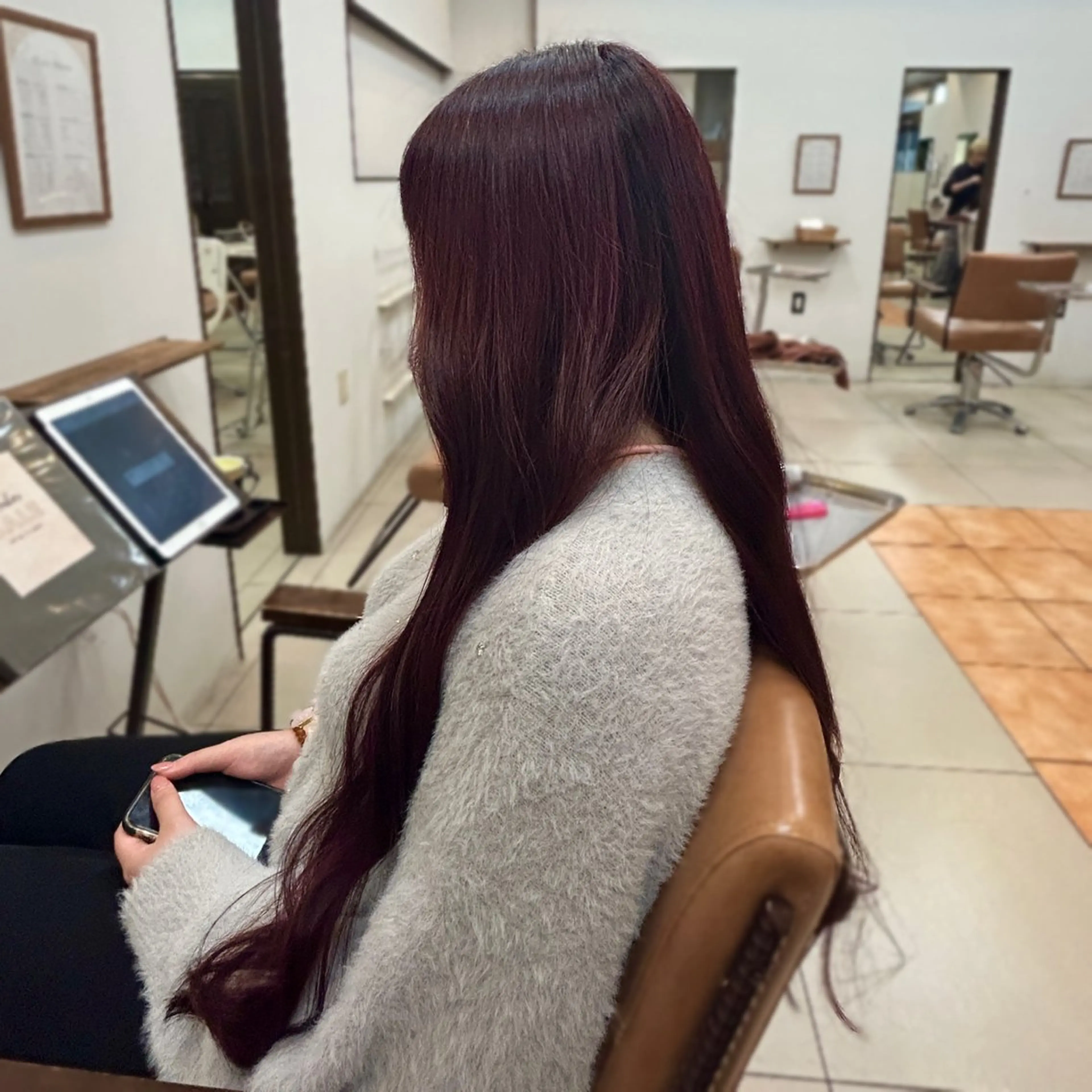 ロング カラー ボルドーカラー 栄 こずえのヘアスタイル