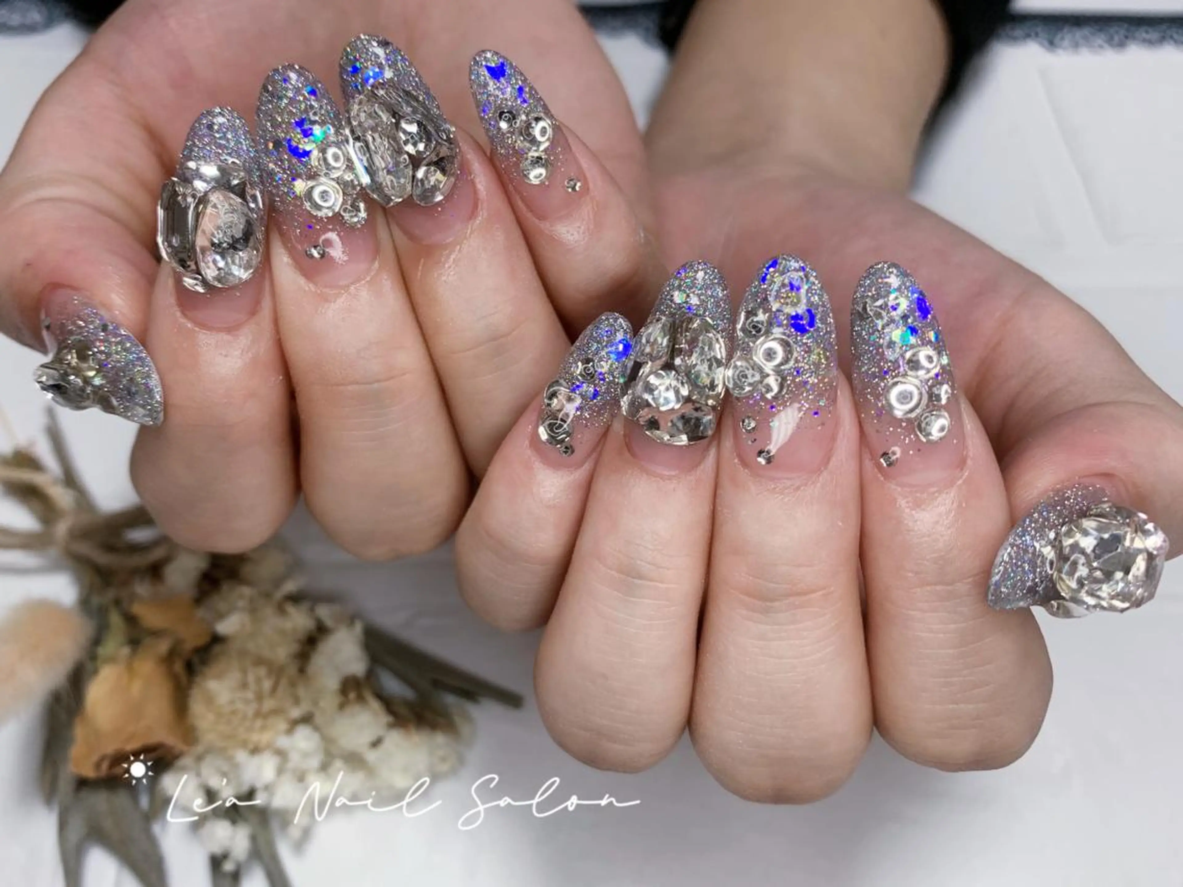 ミディアム カラー ネイル Le’a NailSalonのネイルデザイン