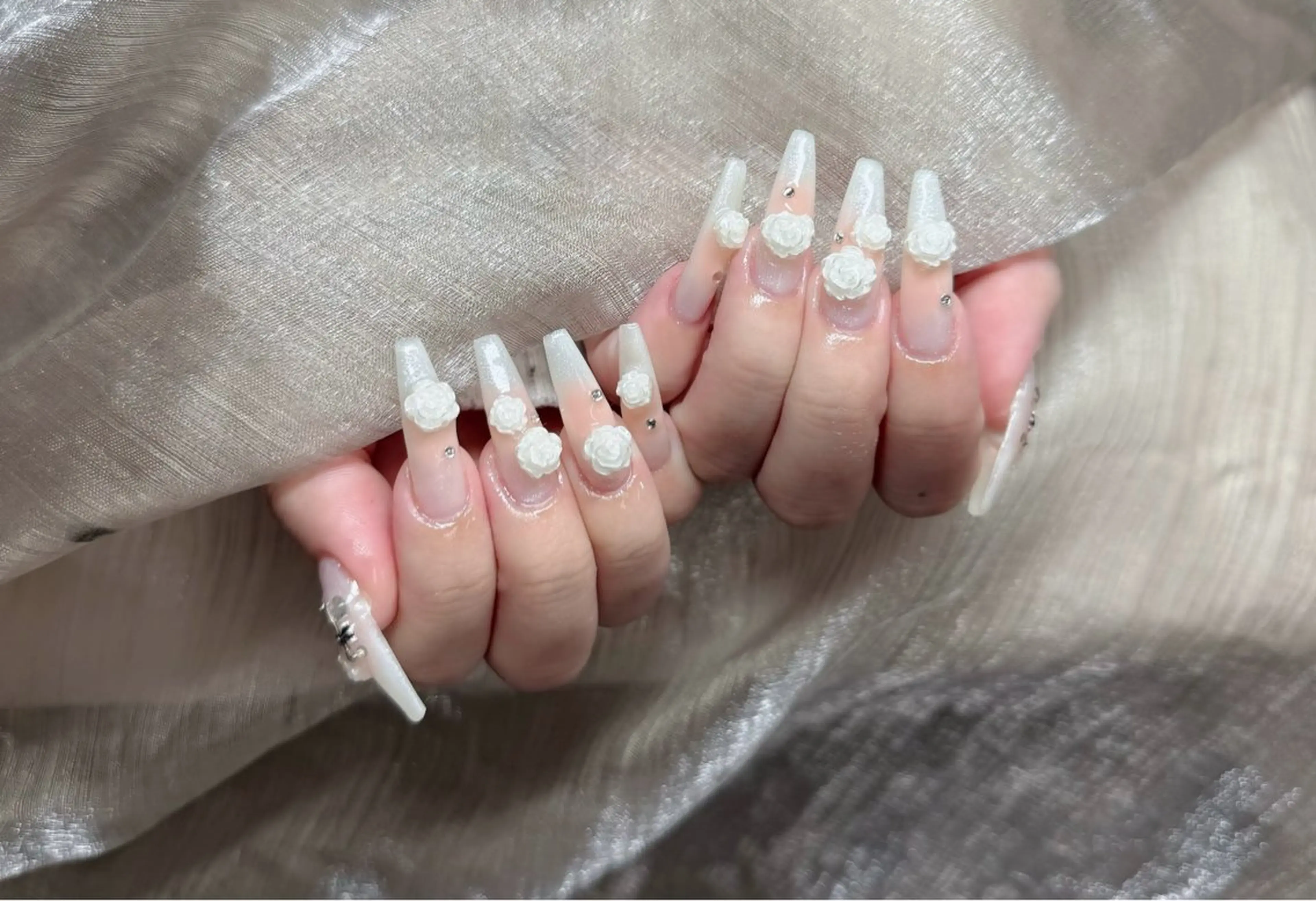 ネイル ジェルネイル 韓国ネイル マグネットネイル ネイルチップ 冬ネイル Lenie Nail Salonのネイルデザイン