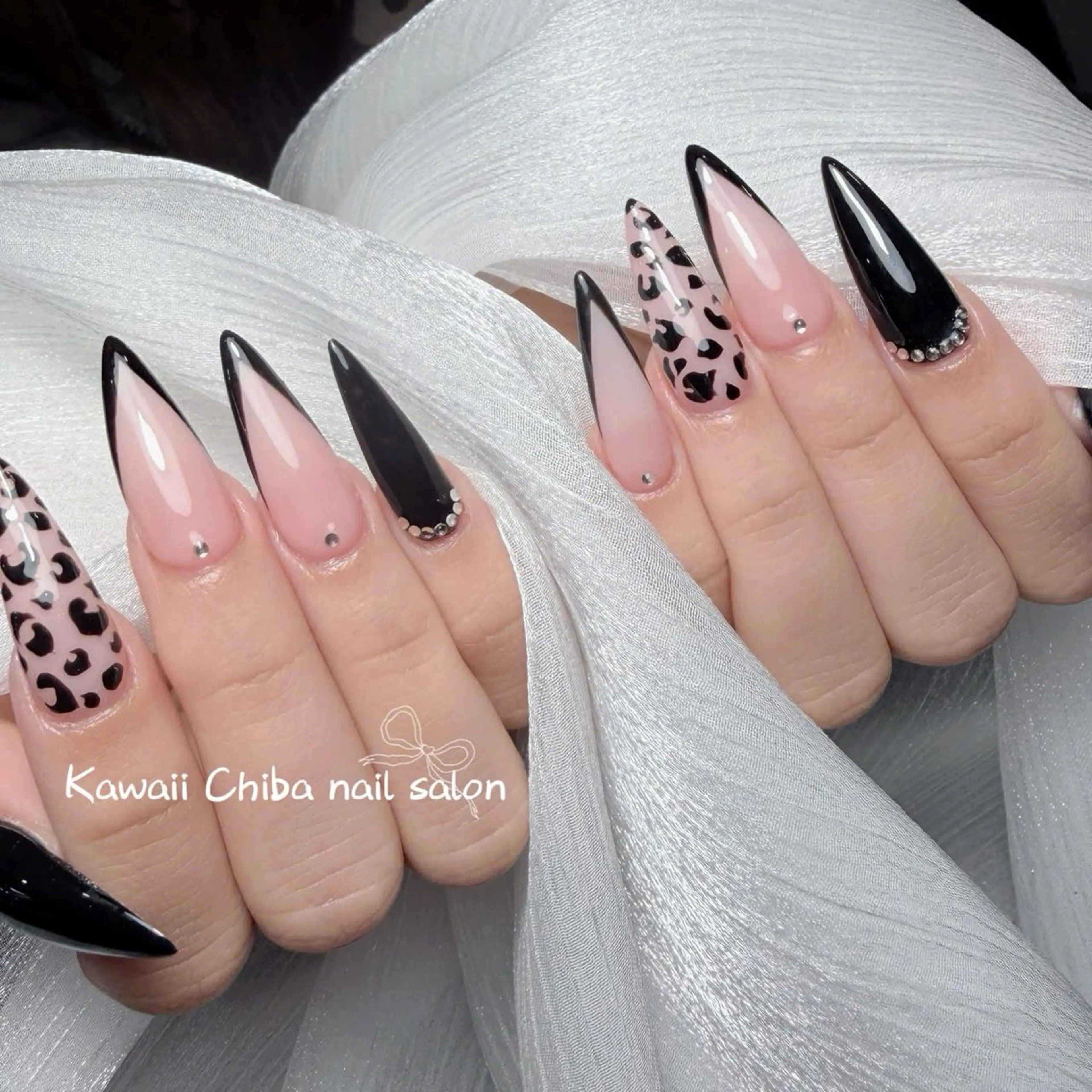 ネイル チークネイル ドット グラデーション ハート キラキラネイル Kawaii _Nailのネイルデザイン