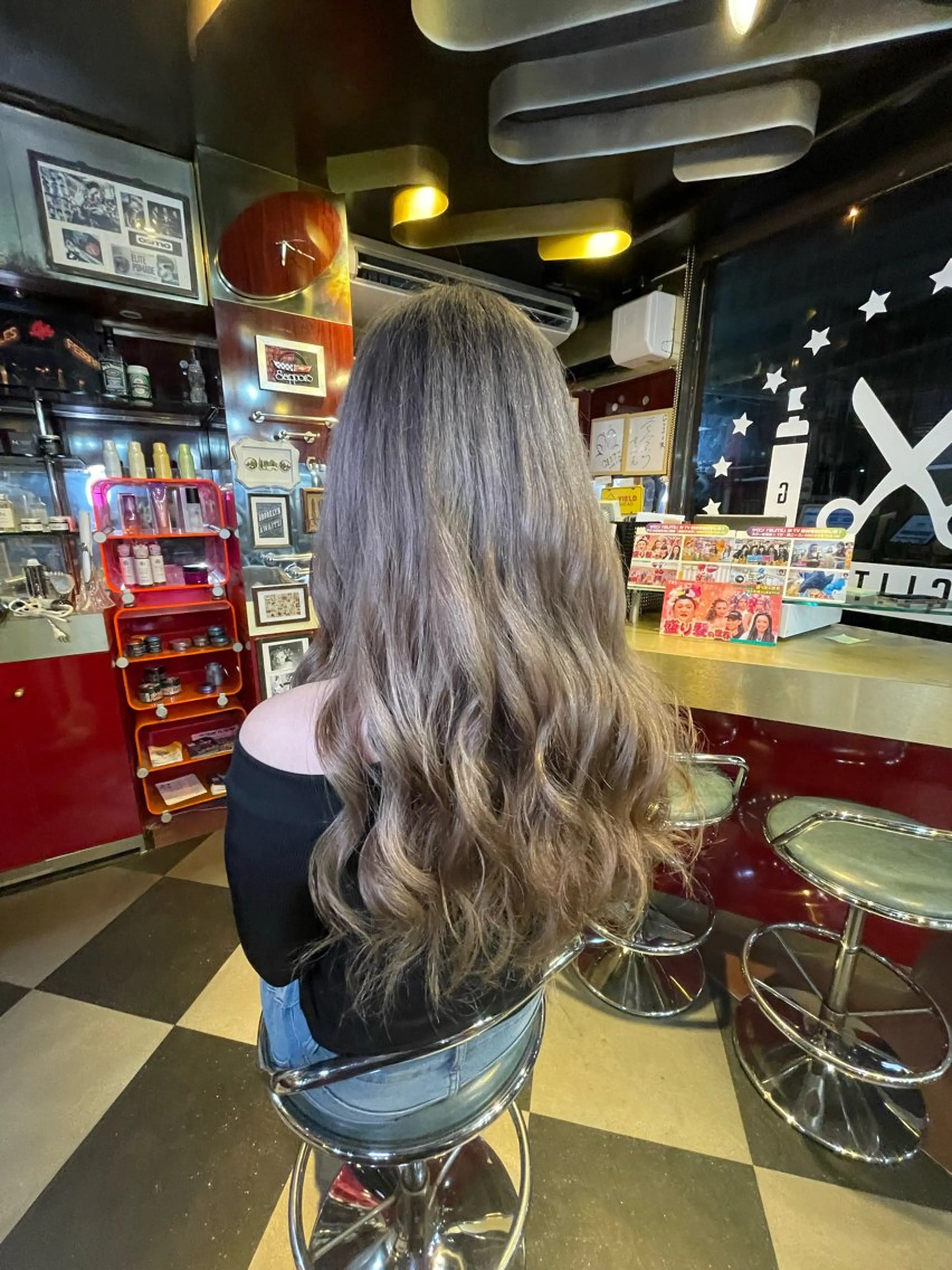 セミロング カラー 👑派手髪/カット 👑ANRYのヘアスタイル