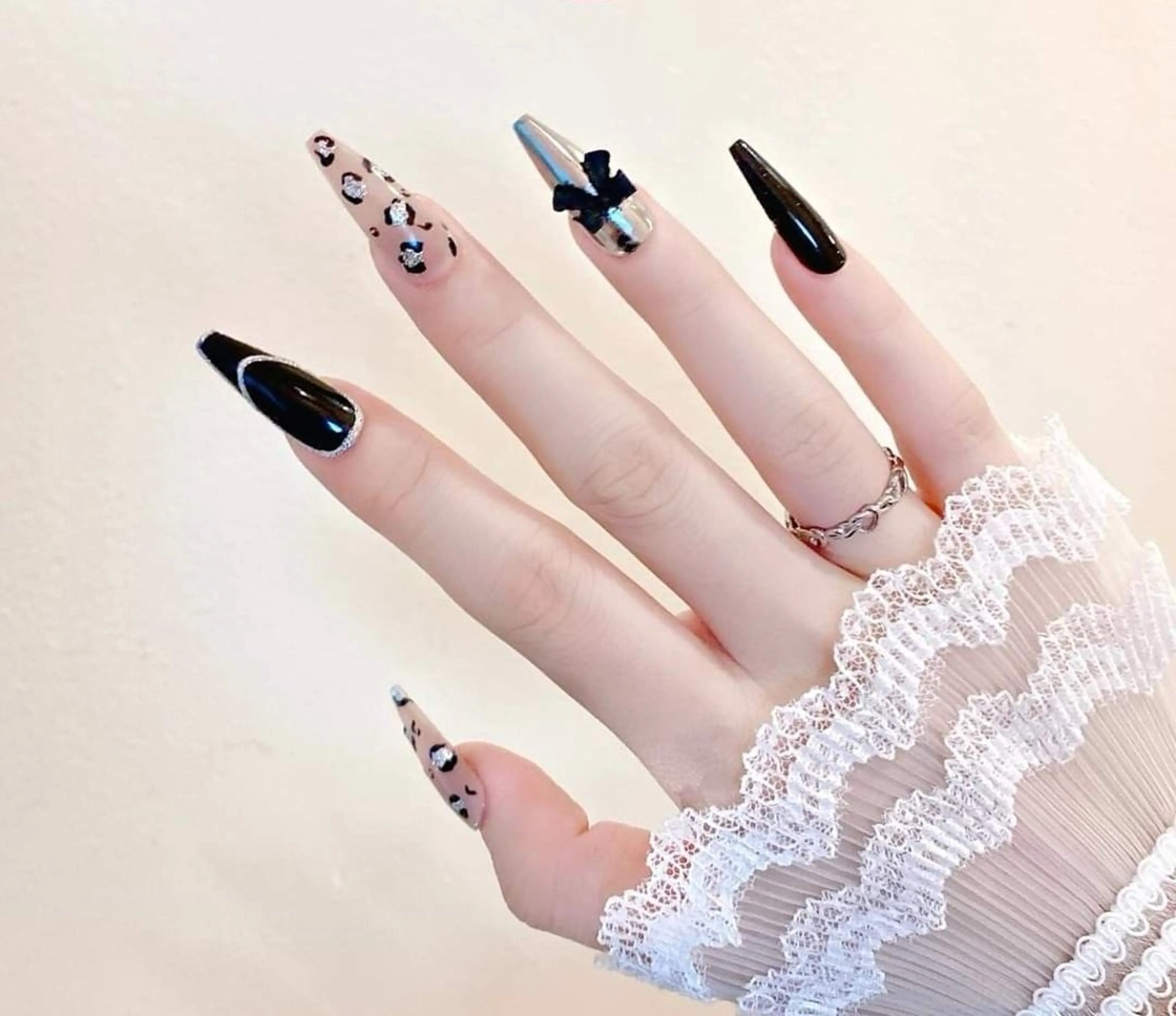 ネイル チークネイル フットネイル フレンチネイル グラデーション 韓国ネイル Ribbonnail salonのネイルデザイン