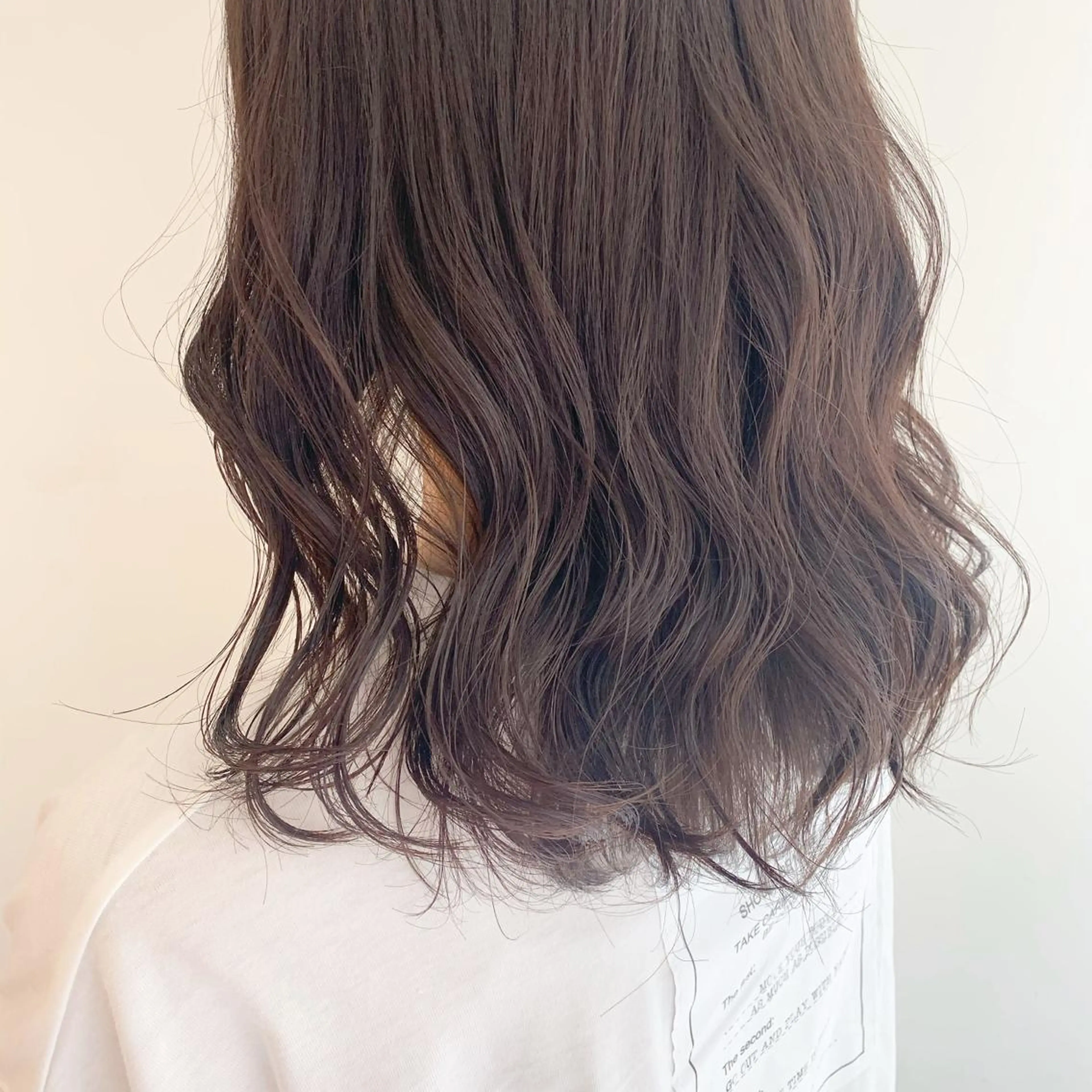 カラー 山口 莉奈のヘアスタイル