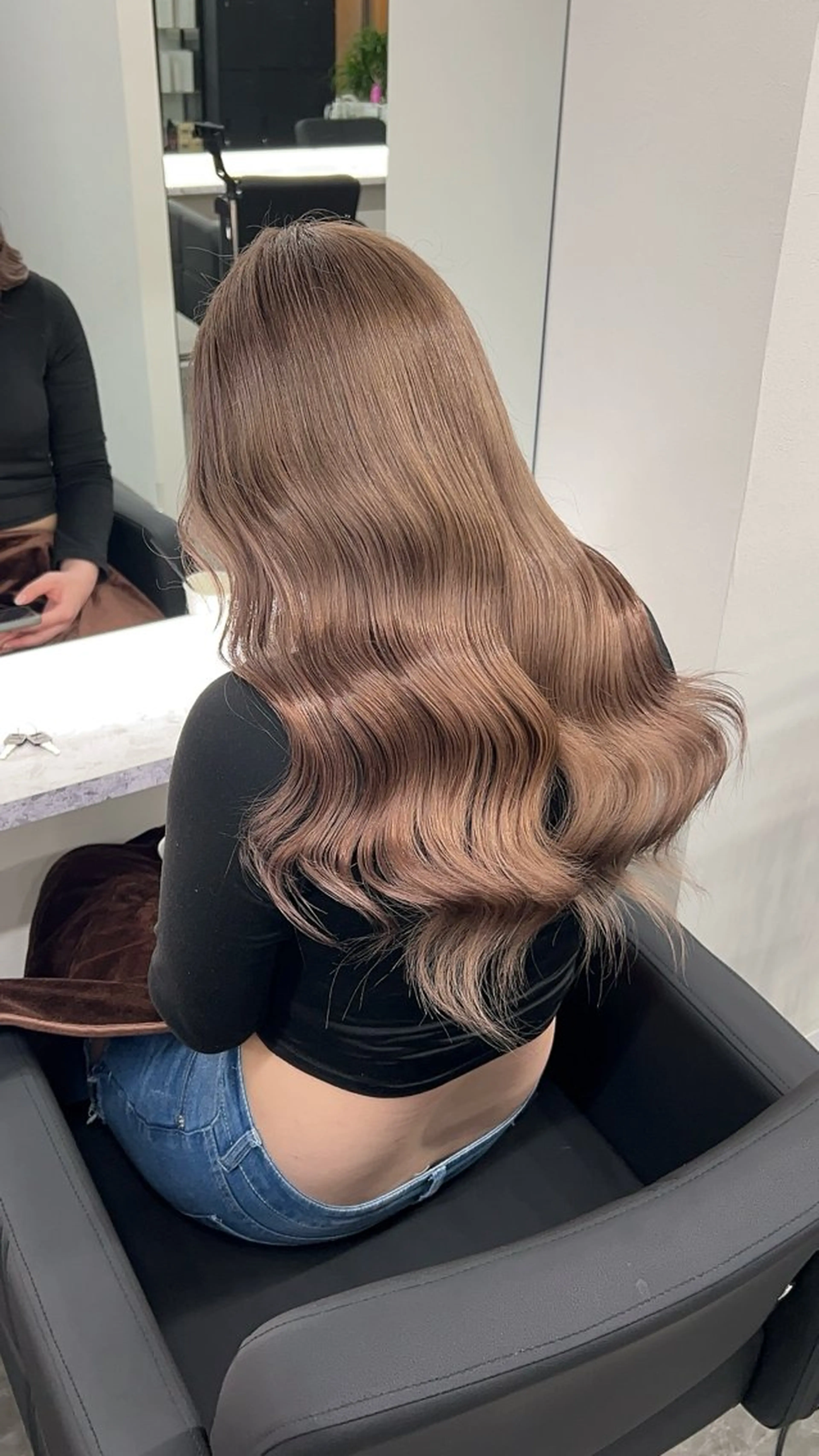 ロング ヘアカラー TIEL カズハのヘアスタイル