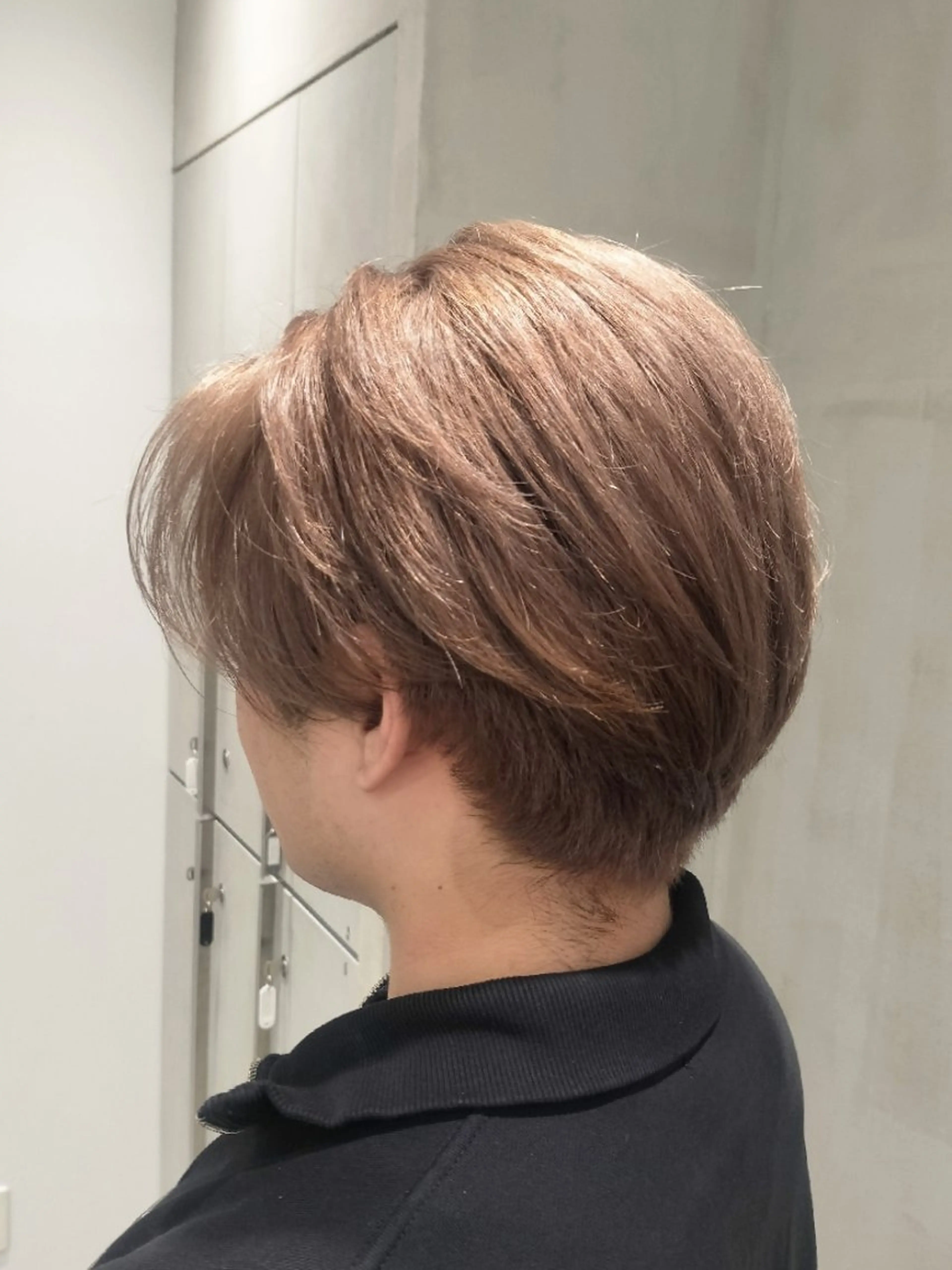 メンズ メンズブリーチ ほんま ひろみのヘアスタイル