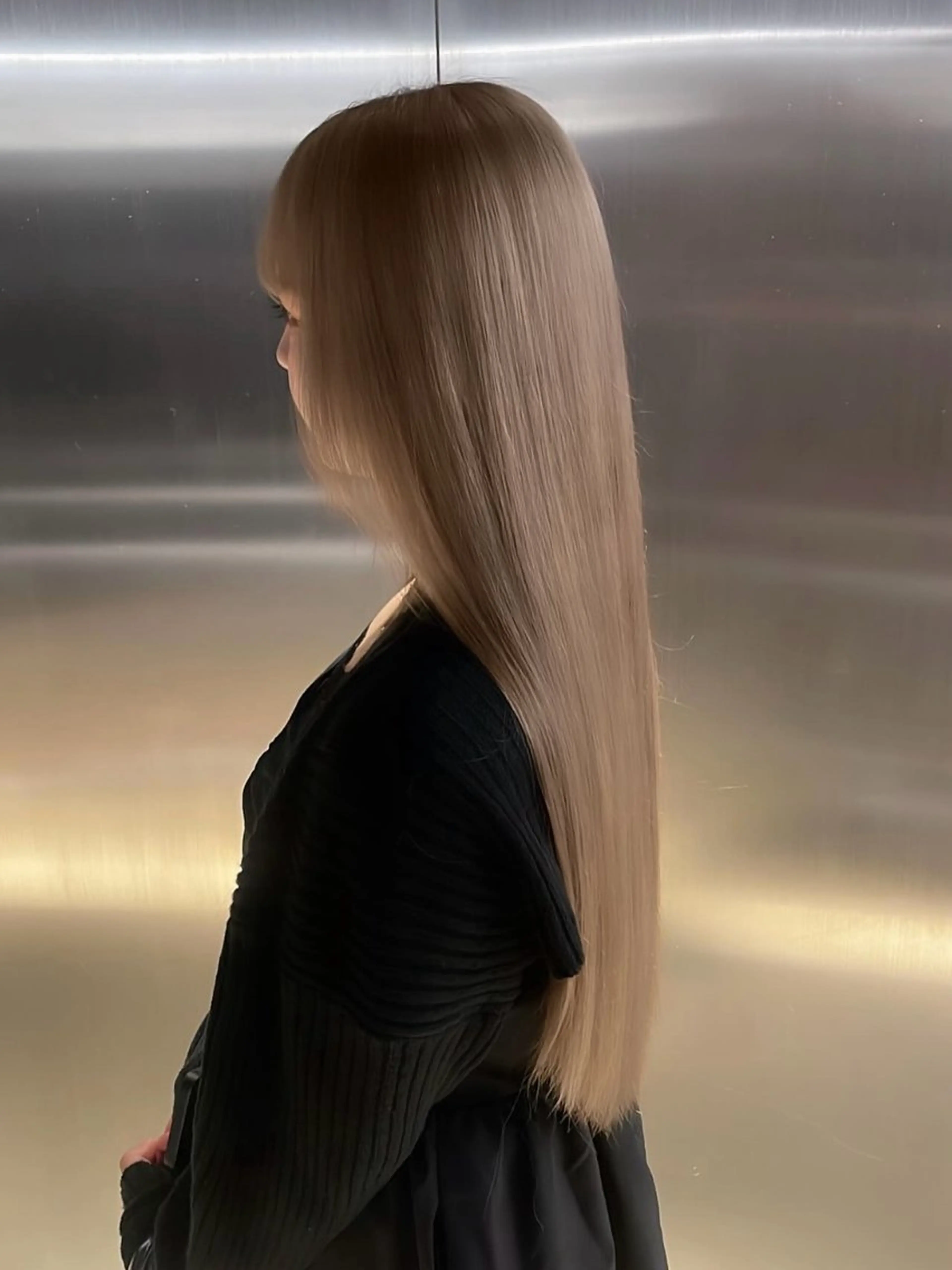 ロング カラー ベージュカラー ブリーチ ブラウンカラー ミルクティーベージュ 名古屋栄♡PELE/ ブリーチ/ハイトーンのヘアスタイル