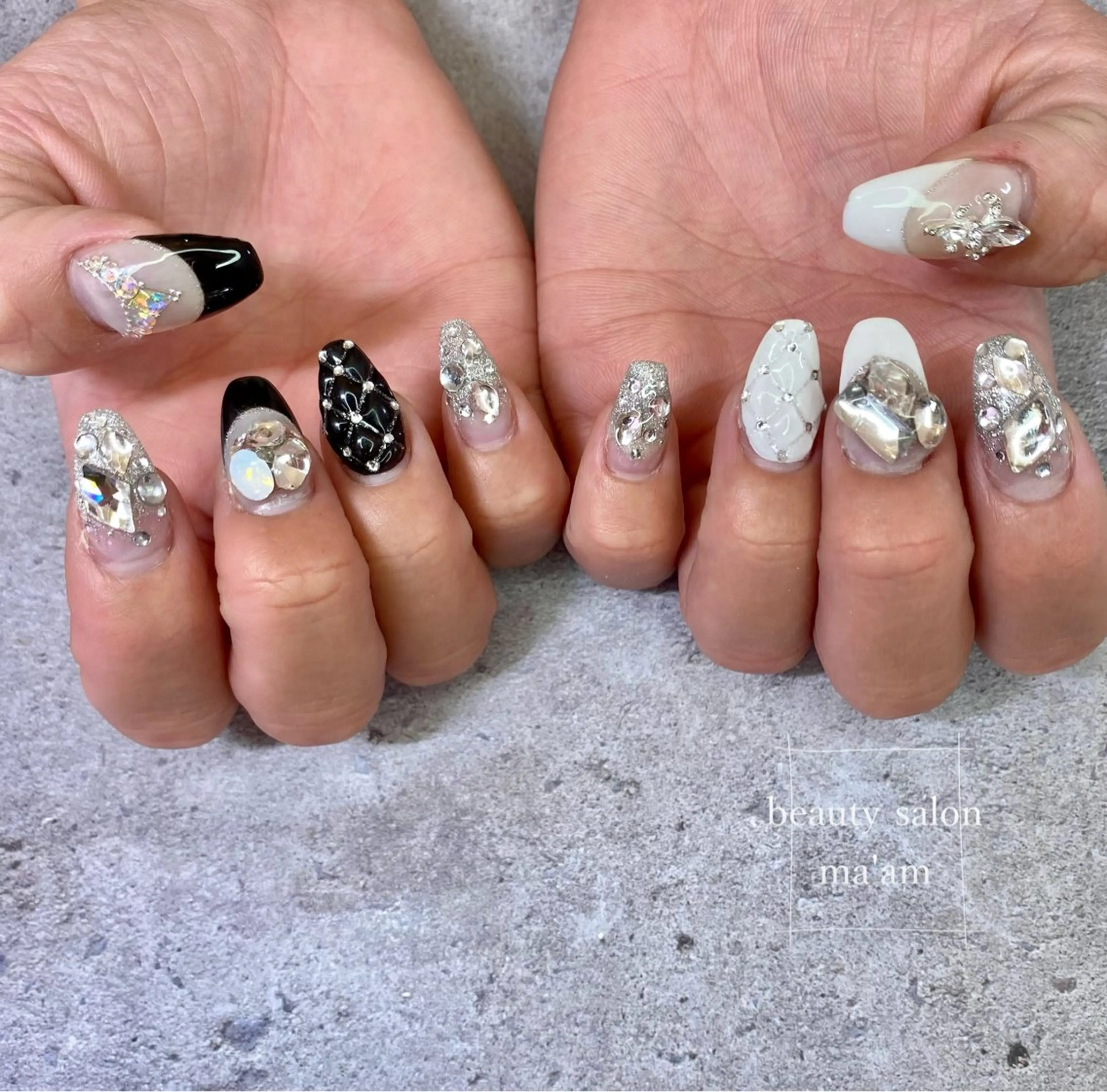 ネイル ハンドネイル chihiro 小路ネイルのネイルデザイン