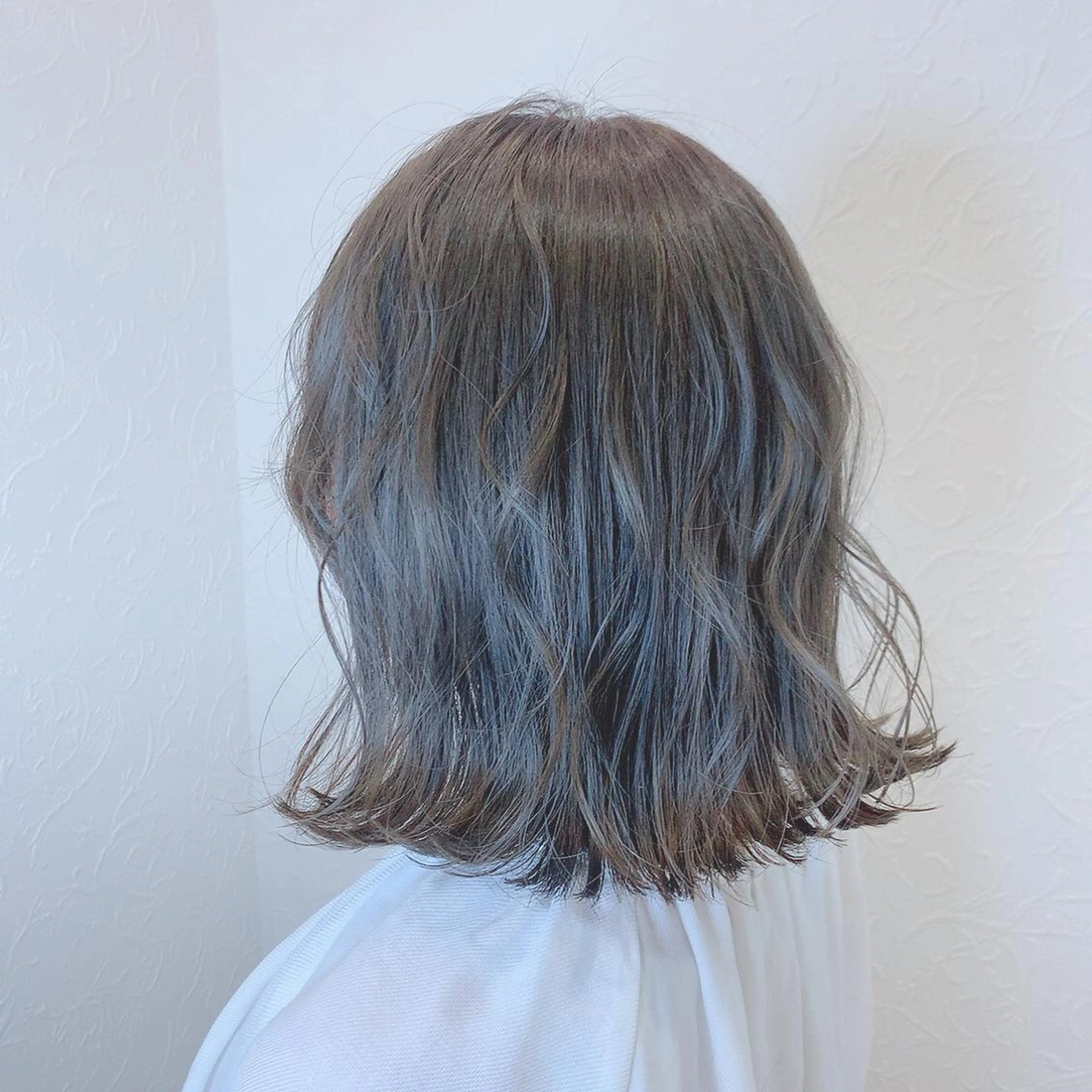 ショート カラー 六反 仁哉のヘアスタイル