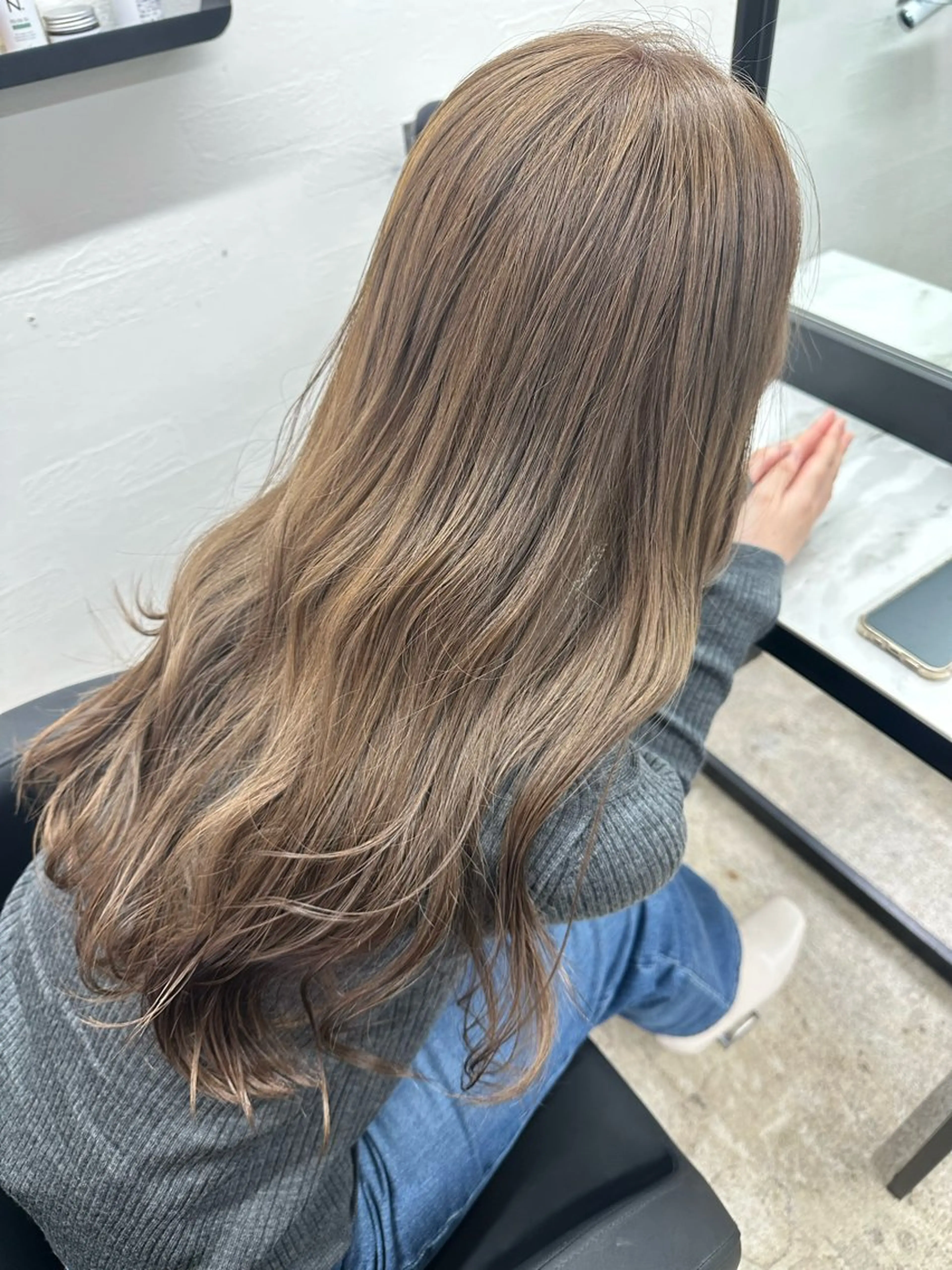 ロング カラー ベージュカラー ブリーチ トリートメント カット ヘアカラー トリートメント 艶髪/縮毛矯正 特化　ヒトシのヘアスタイル