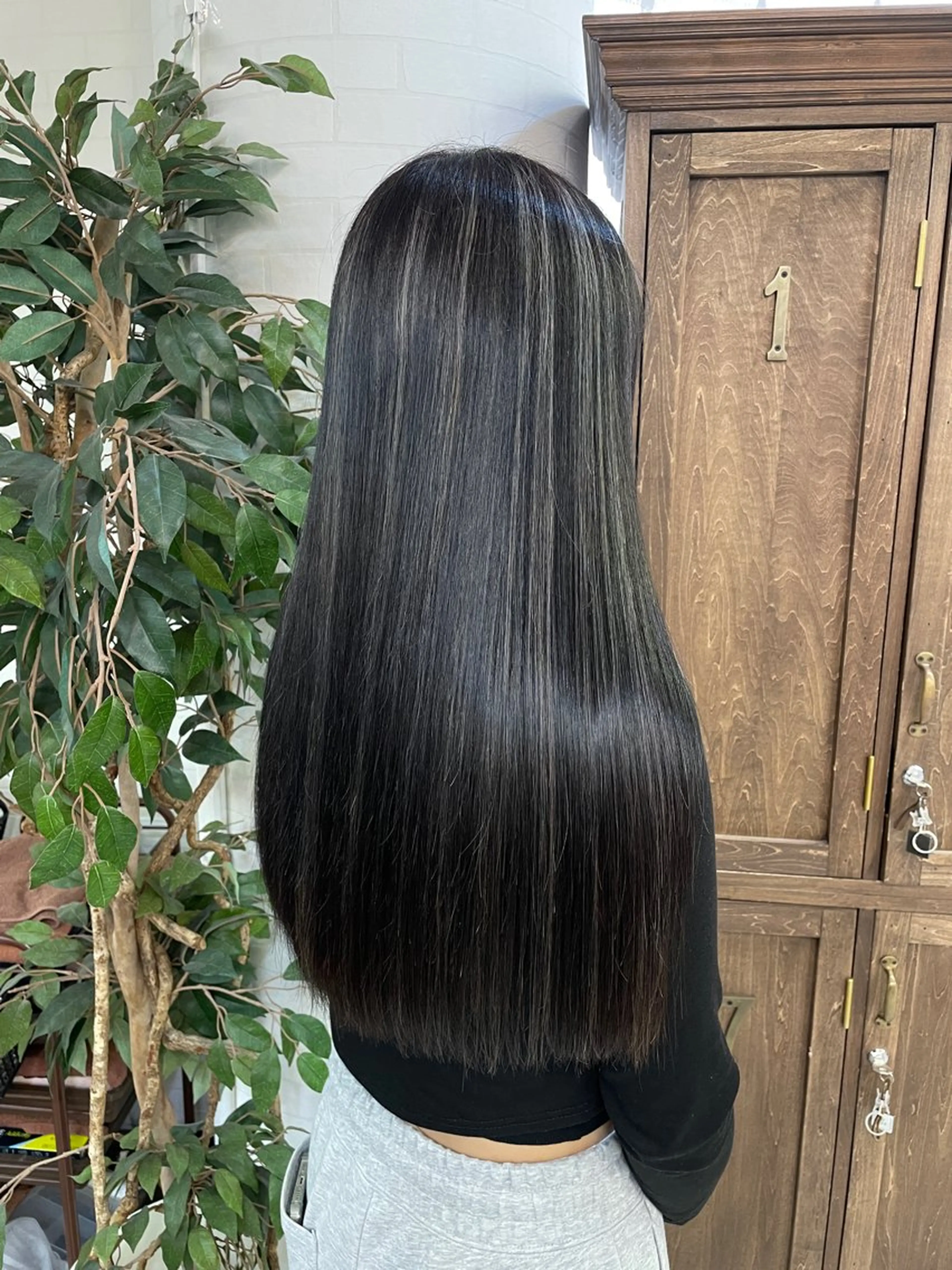 ロング ハイライト Caracore なんば店のヘアスタイル