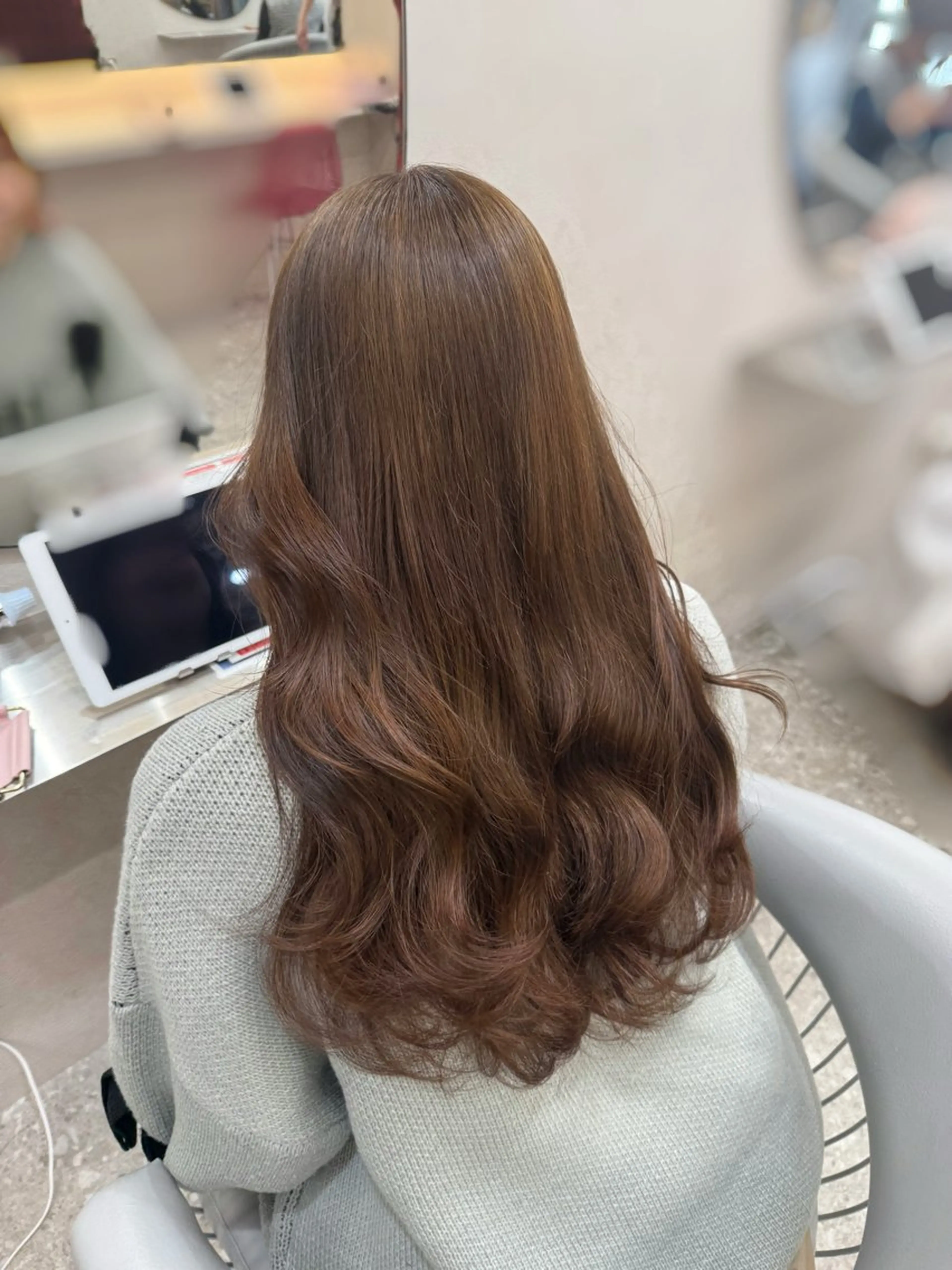 ロング カラー ヘアアレンジ カット ヘアカラー トリートメント なな 顔周りカット/ 透明感カラーのヘアスタイル
