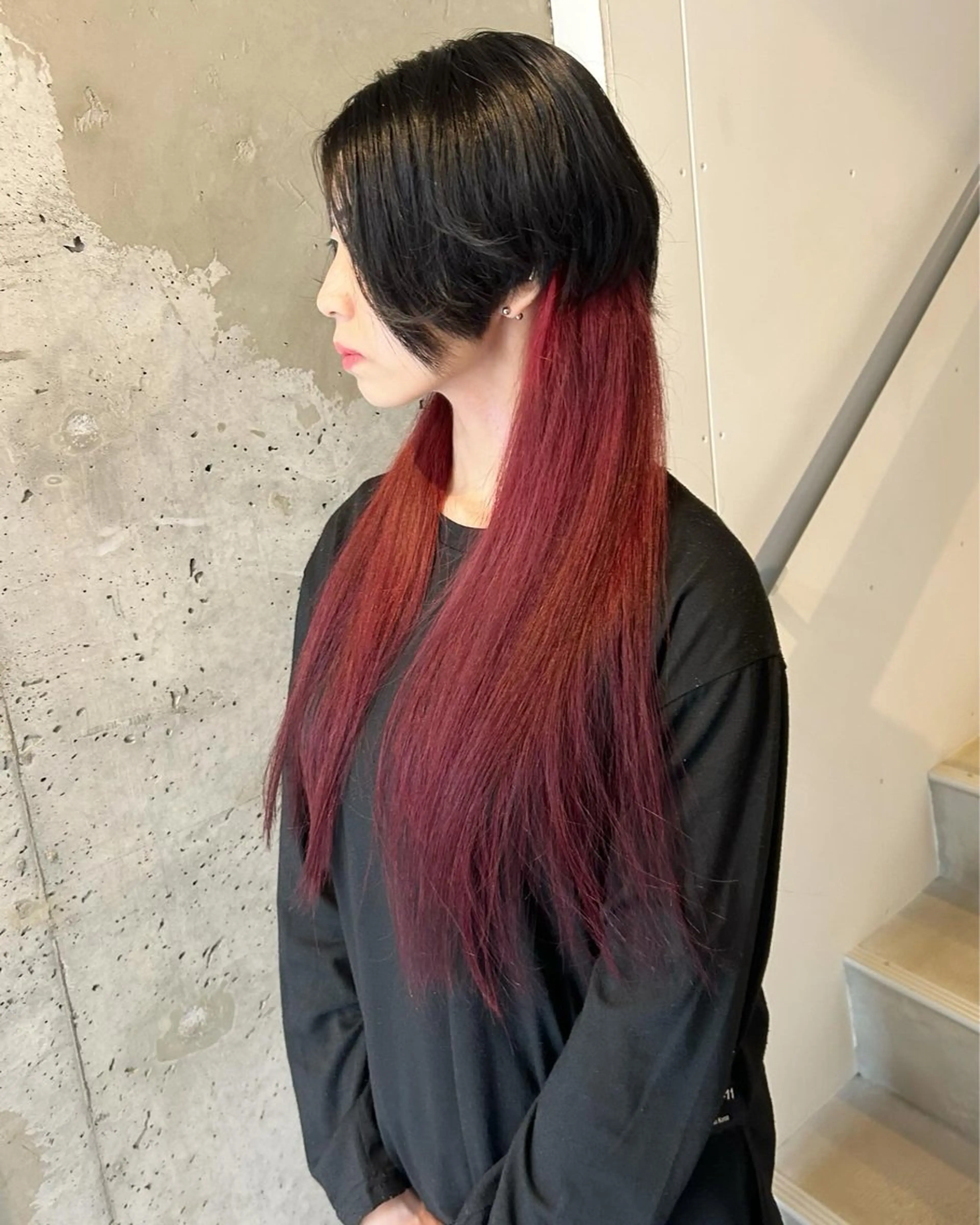 セミロング カラー インナーカラー ウルフカット カット ヘアカラー トリートメント ウルフカット レイヤーカット上柿のヘアスタイル