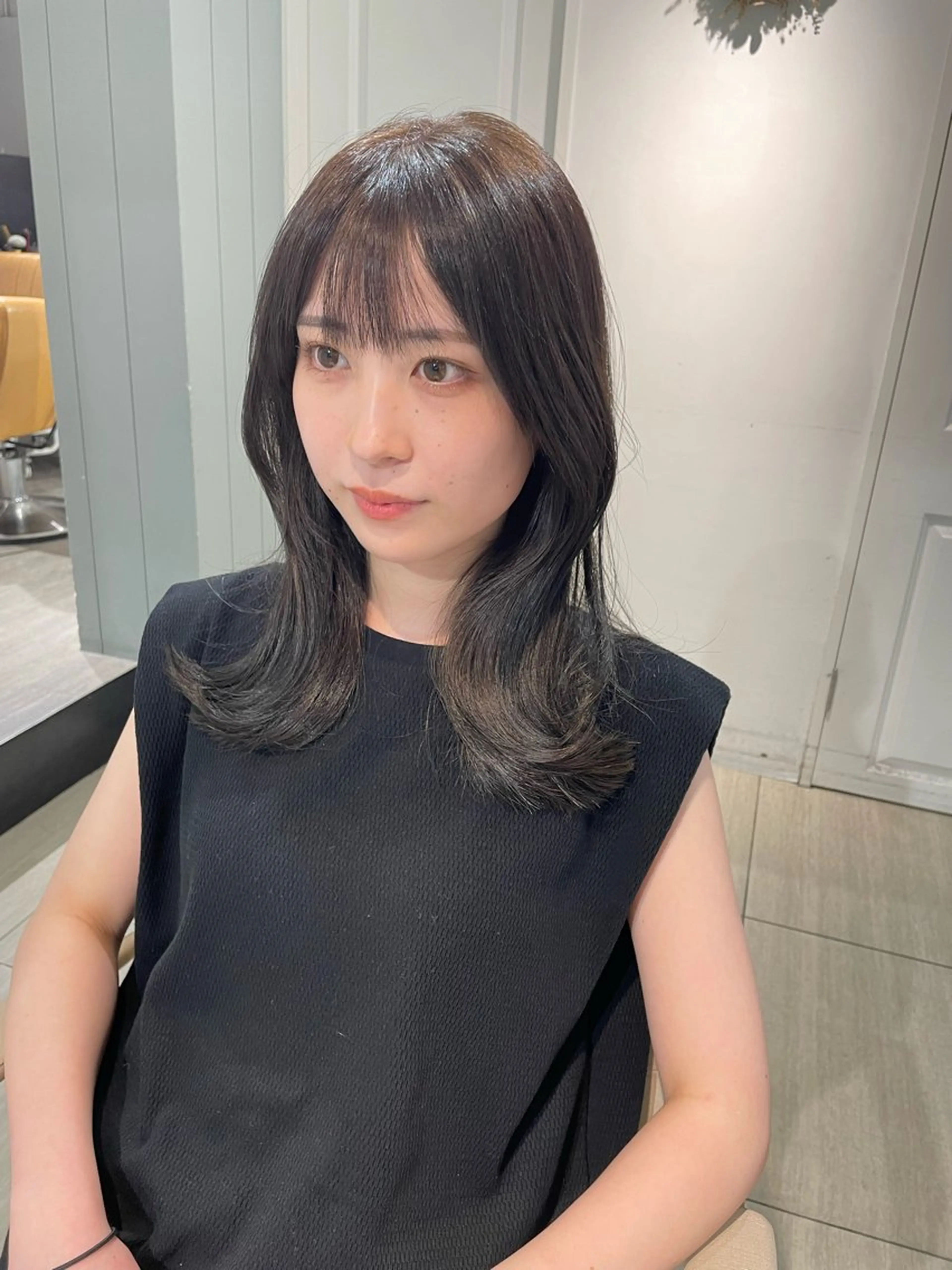 セミロング くびれヘア 顔まわりレイヤー ハイレイヤー 髪質改善 韓国風ヘア カット ヘアカラー トリートメント 梅田縮毛矯正◻︎髪質 改善◻︎細見 了眞のヘアスタイル