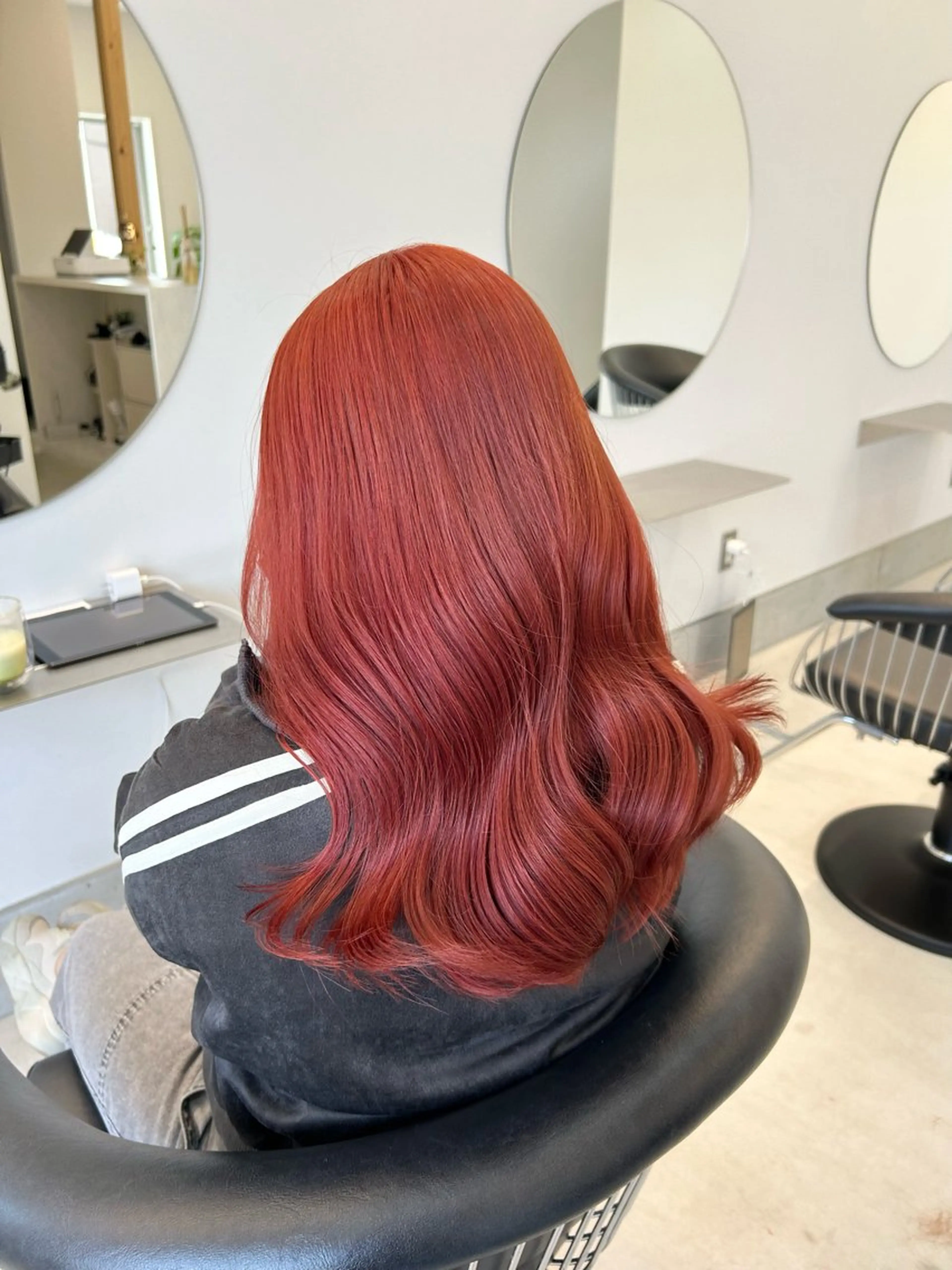 ロング カラー オレンジ オレンジピンク ピンクカラー カット ヘアカラー En/ ひなたのヘアスタイル