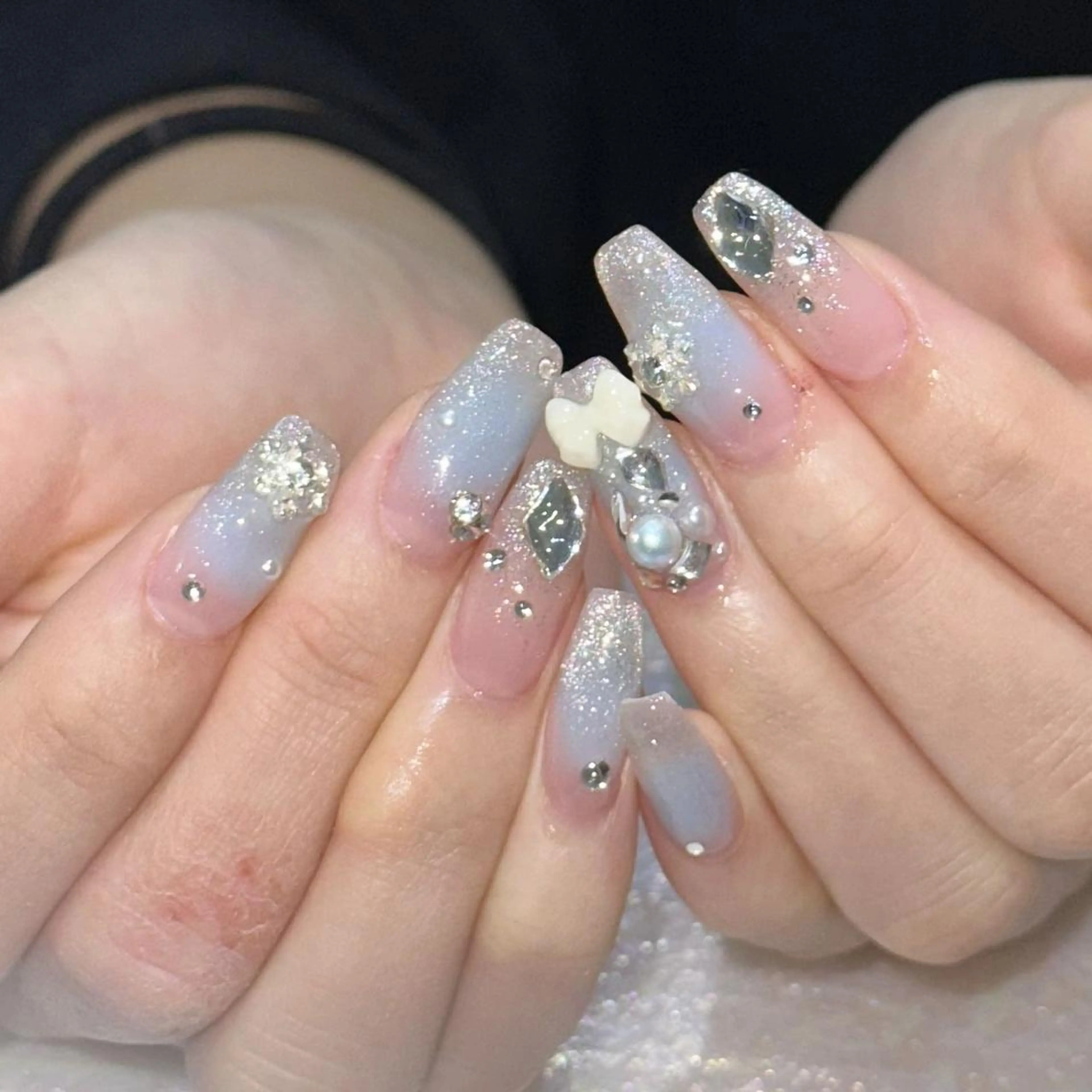 ネイル ハンドネイル Queens テイのネイルデザイン