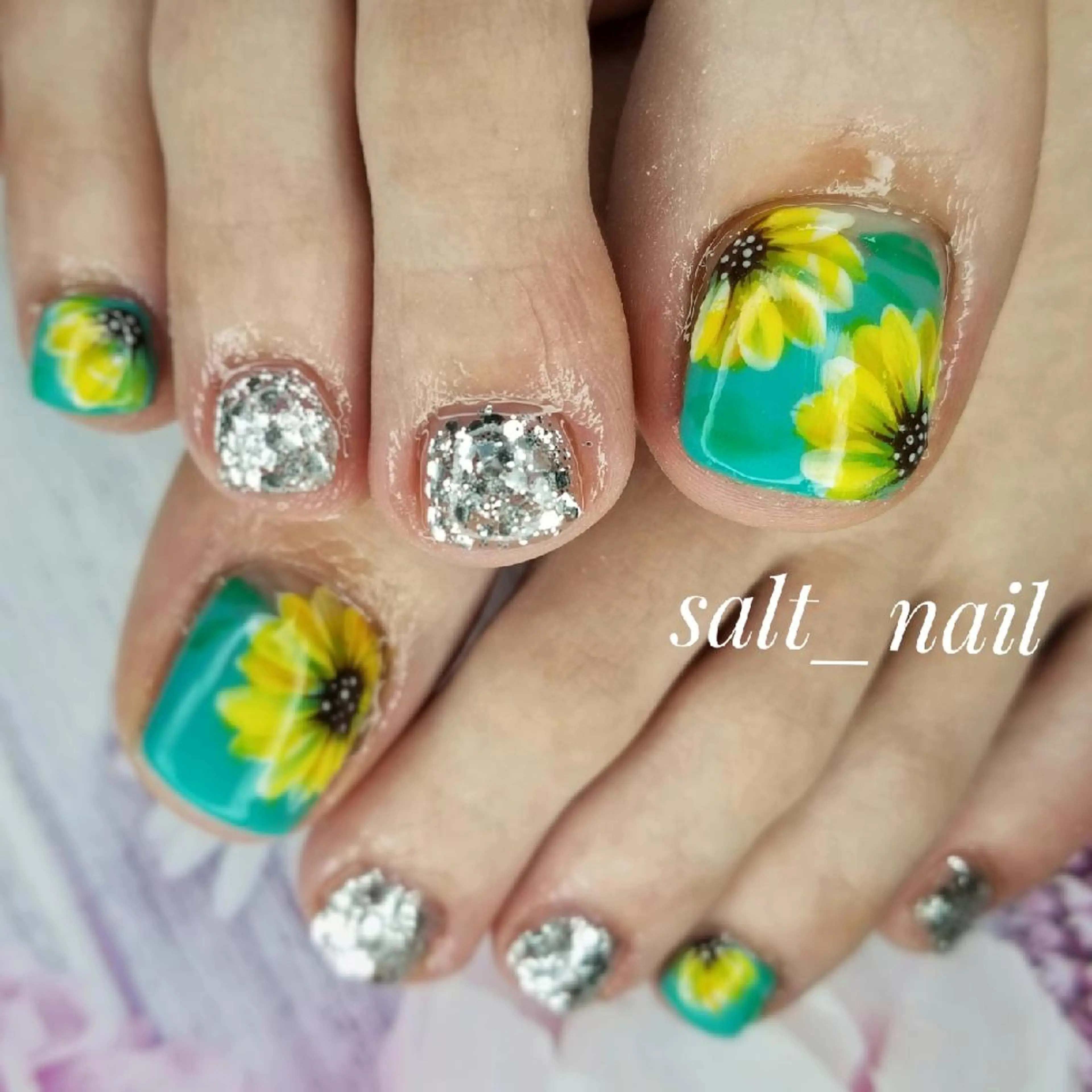 ネイル アートネイル ラメ(グリッター) シルバー 夏ネイル 個人サロン saltnailのネイルデザイン