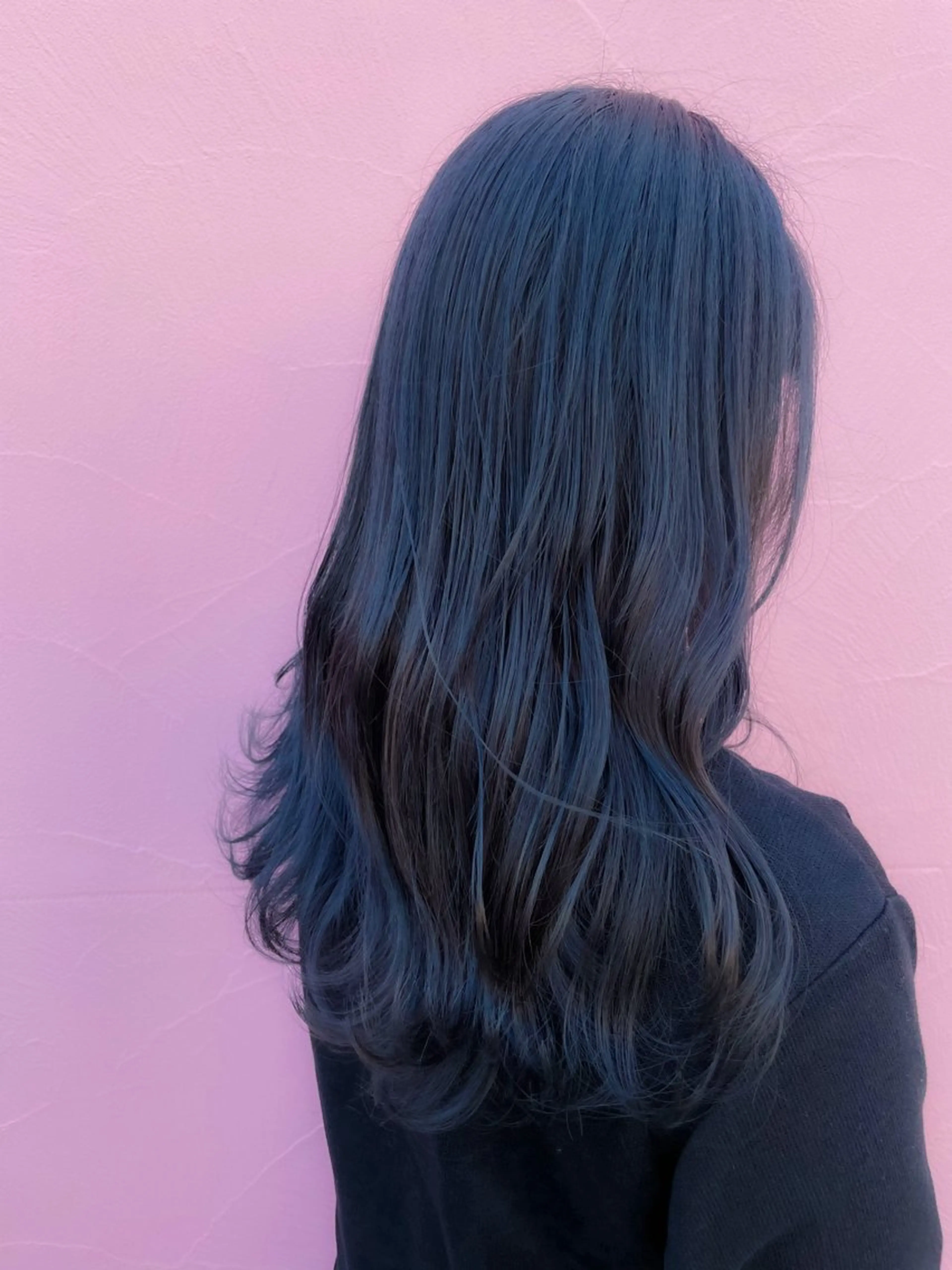 ロング カラー momb 折戸結菜のヘアスタイル