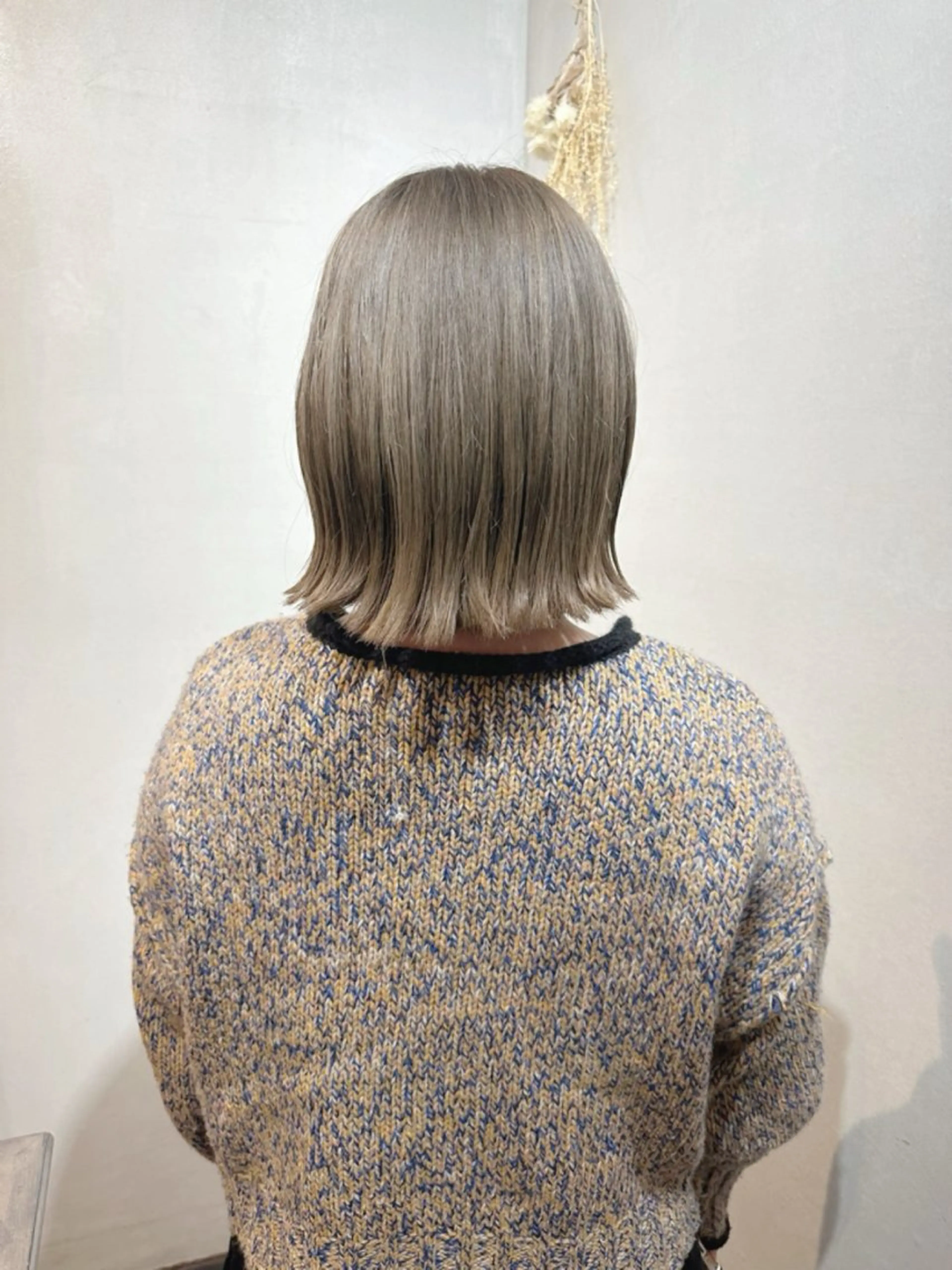 ミディアム カラー ヘアカラー トリートメント 💖ERI💖/酸性 ストレートNo.1のヘアスタイル