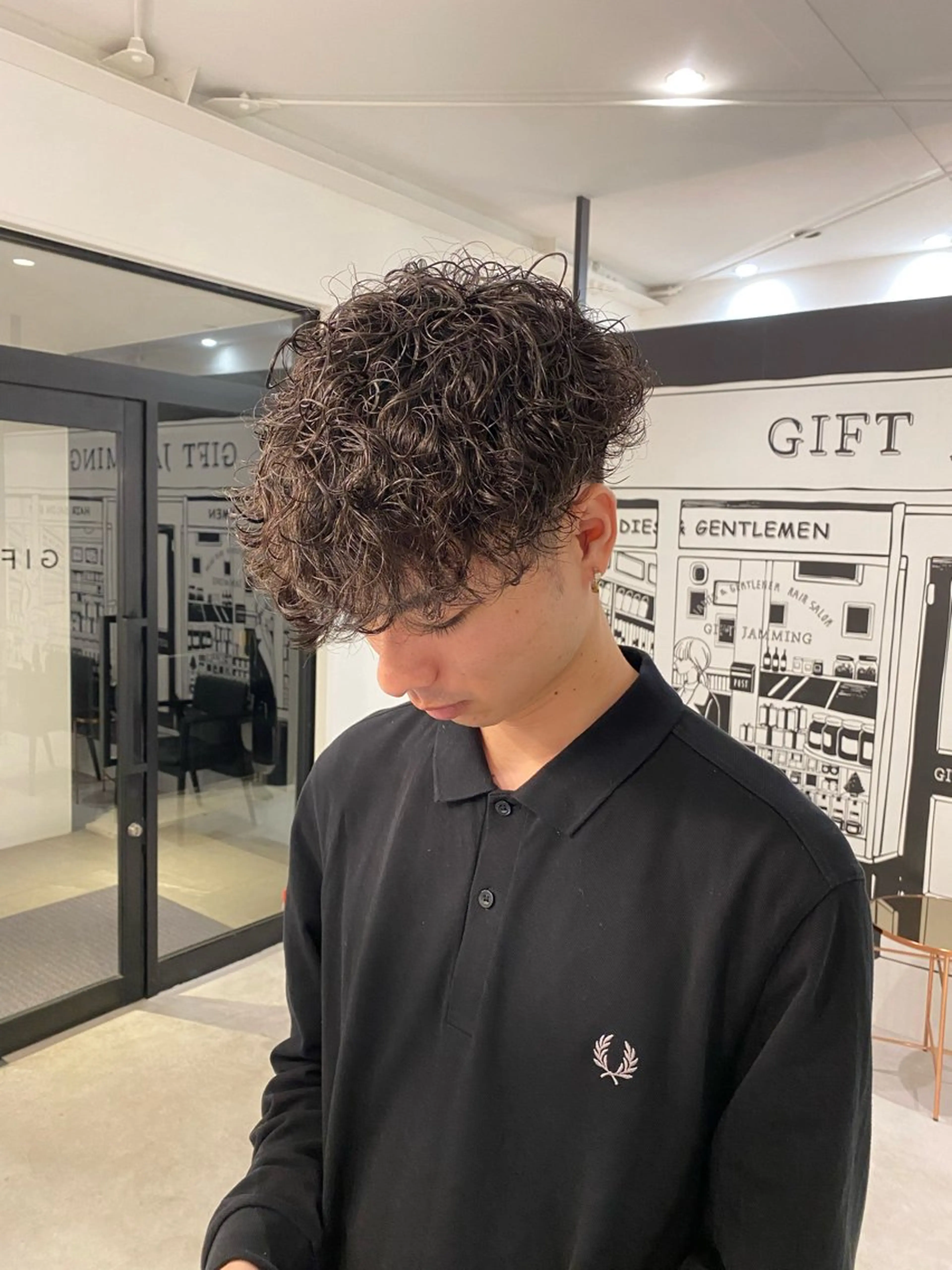 パーマ メンズ メンズパーマ プードルパーマ プードルパーマ メンズ特化🌀 山田玲亜のヘアスタイル