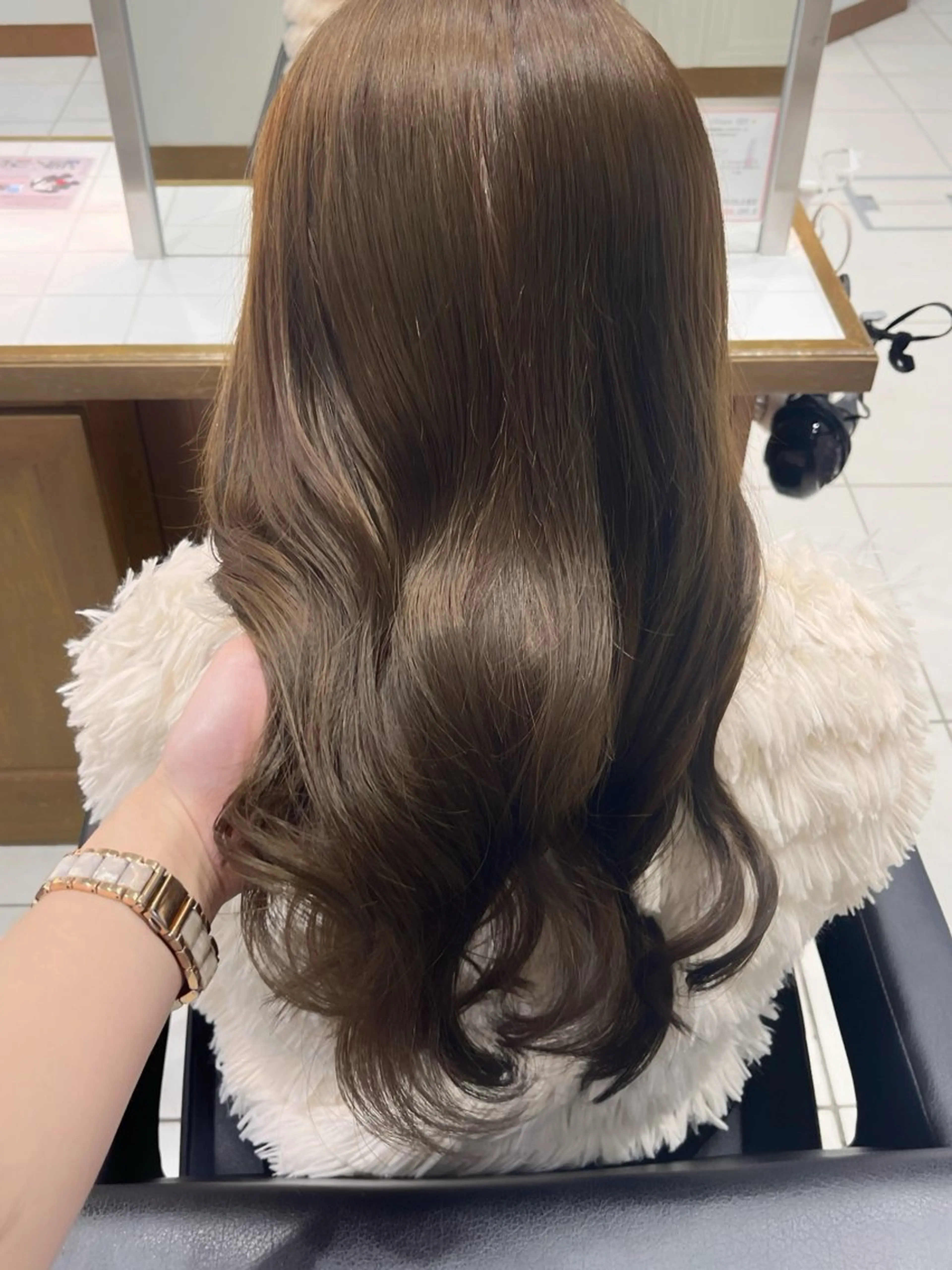 ロング ヘアカラー 🎀透明感カラー🎀 稲垣至恩🎀のヘアスタイル