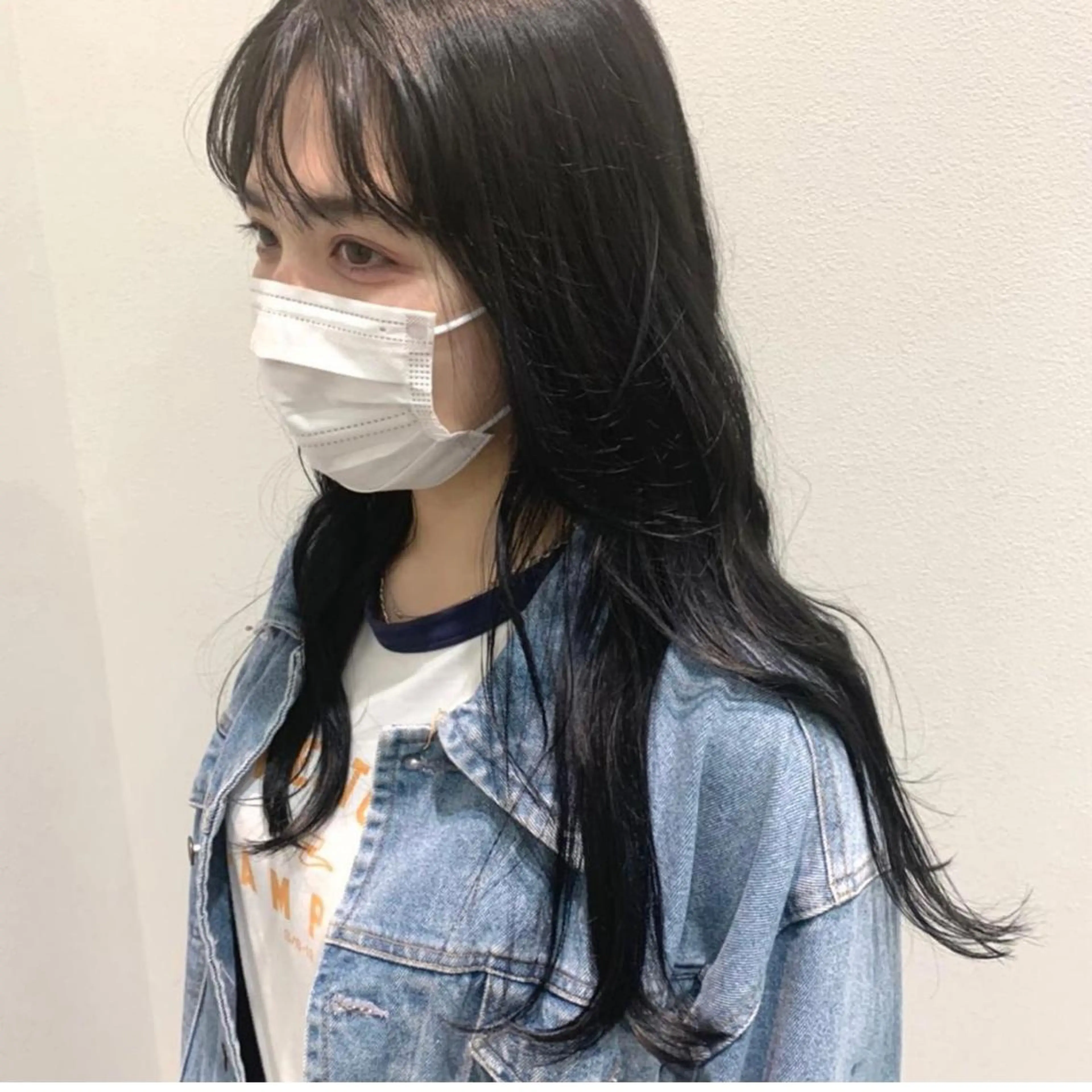 ロング カラー ヘアカラー トリートメント 長山 茉白のヘアスタイル