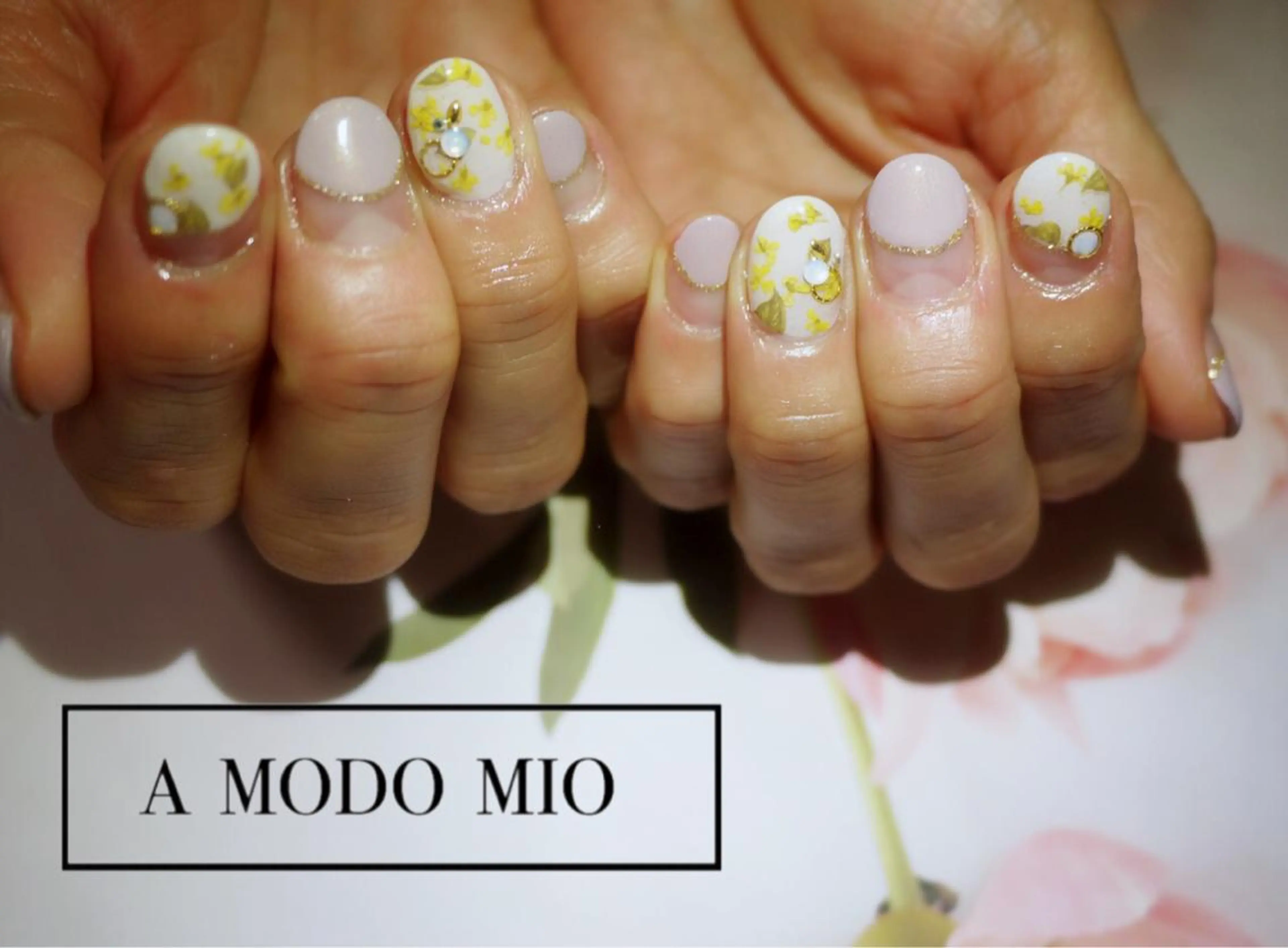 ネイル A MODO MIOのネイルデザイン