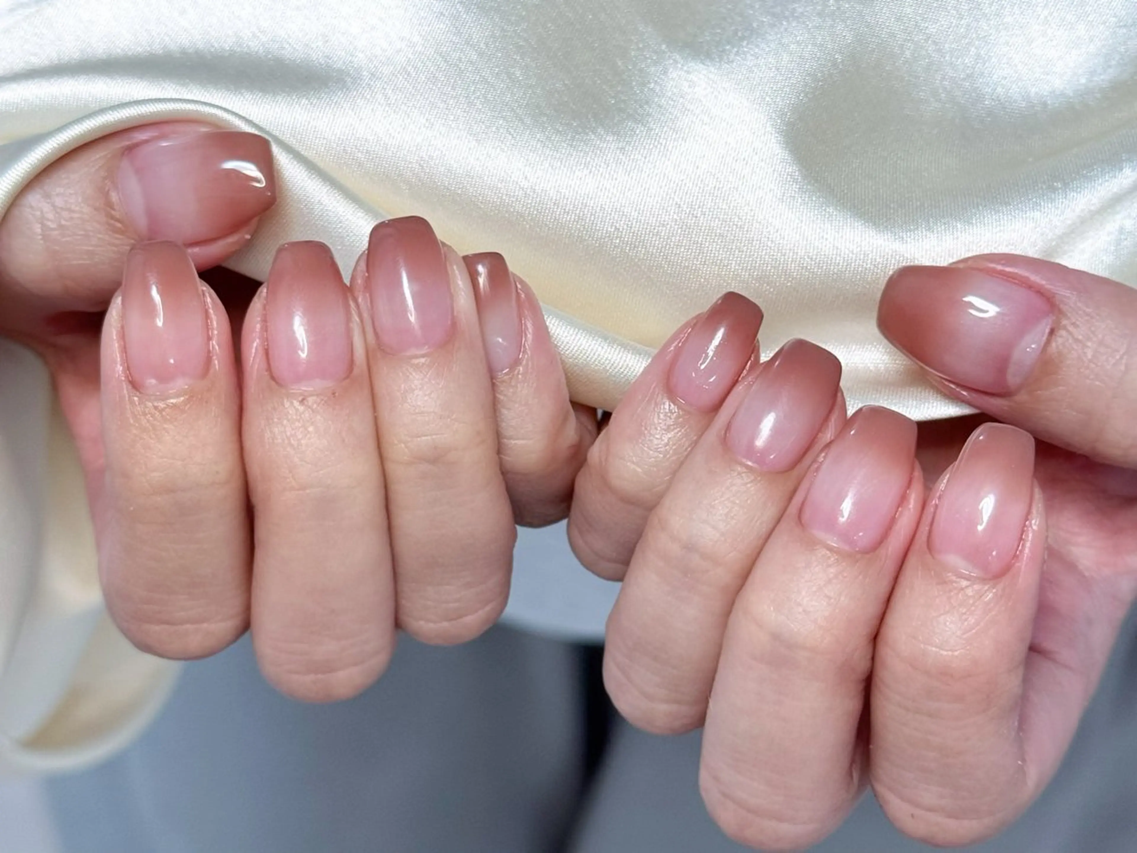 ネイル アートネイル オーロラネイル チークネイル フレンチネイル ガラスフレンチ ハンドネイル 🎀🎀YooLi Nail Salonのネイルデザイン