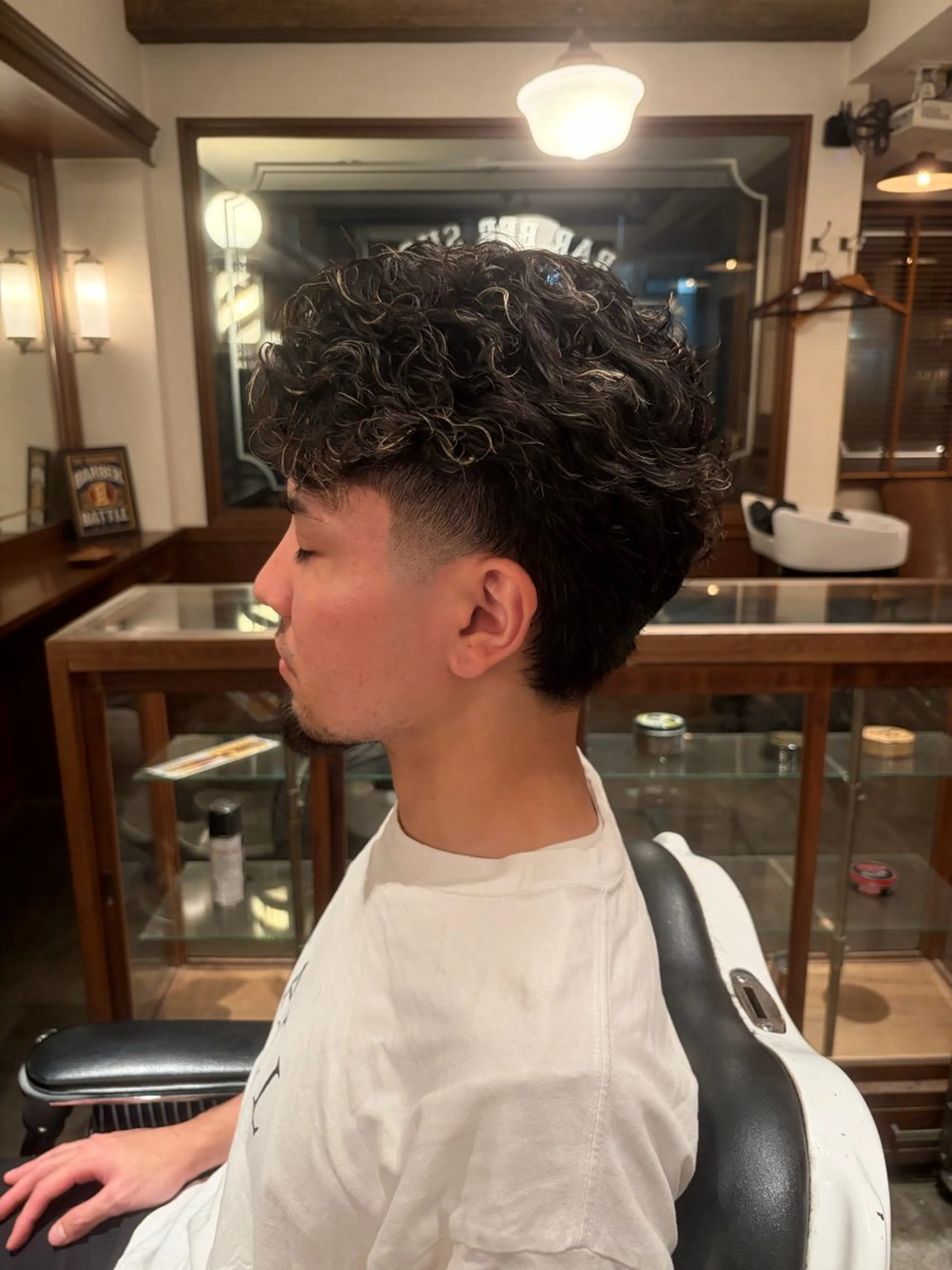 ミディアム Hiroto (フェードカット)のヘアスタイル