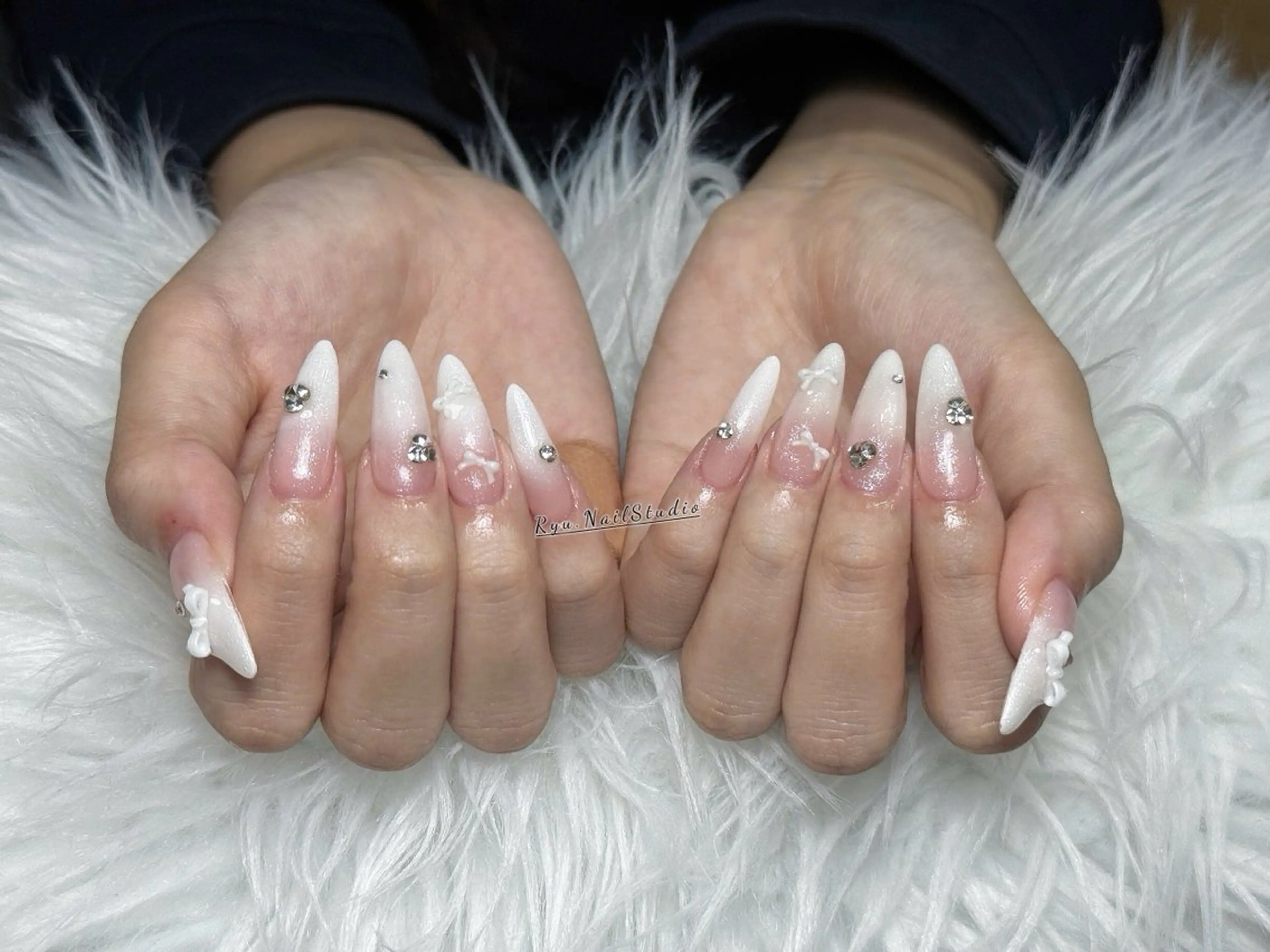 ネイル アートネイル フレンチネイル ジェルネイル キラキラネイル ニュアンスネイル Ryu Nail YukiChanのネイルデザイン