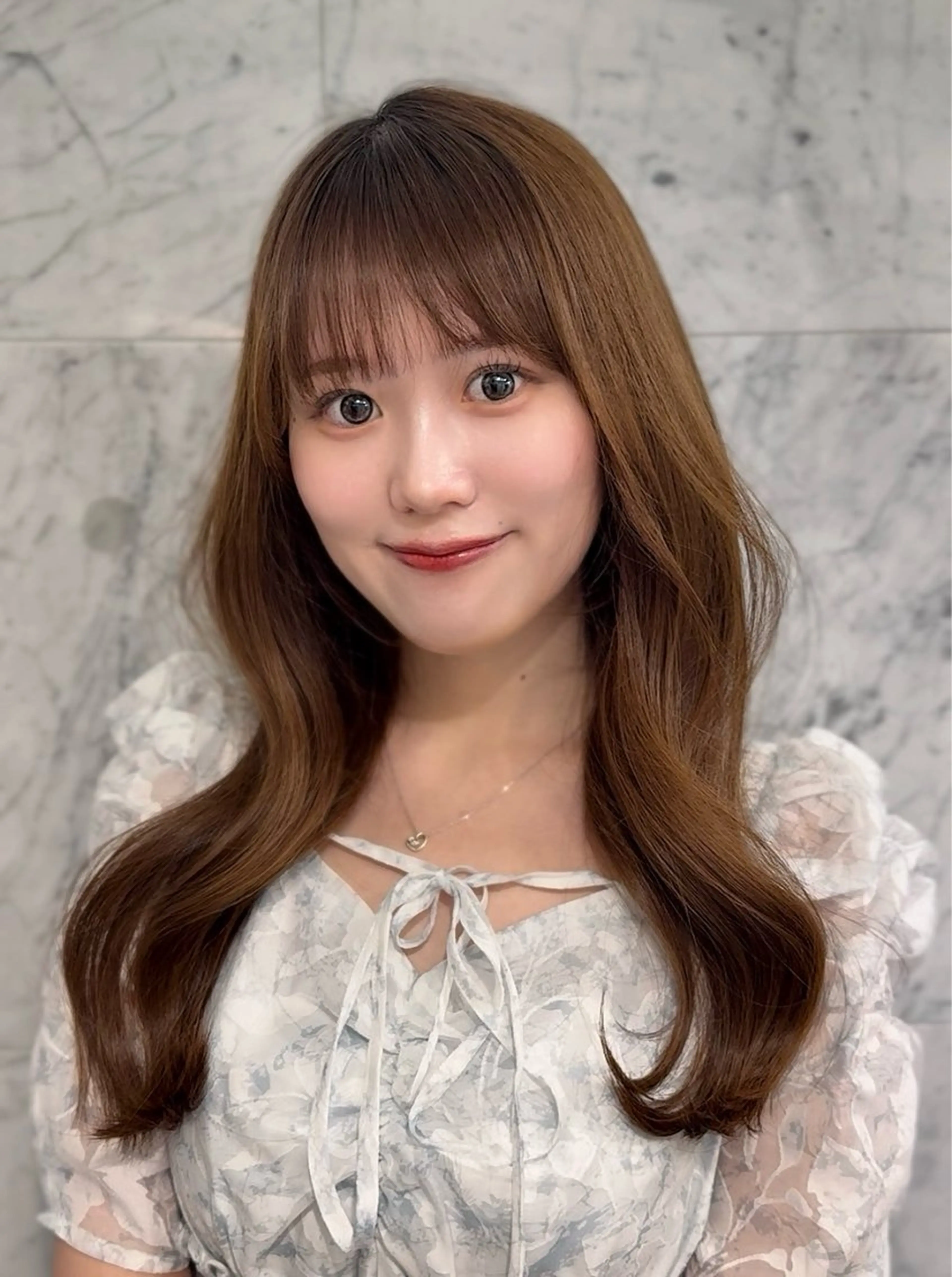 ロング WATARU/ 韓国風巻き髪のヘアスタイル