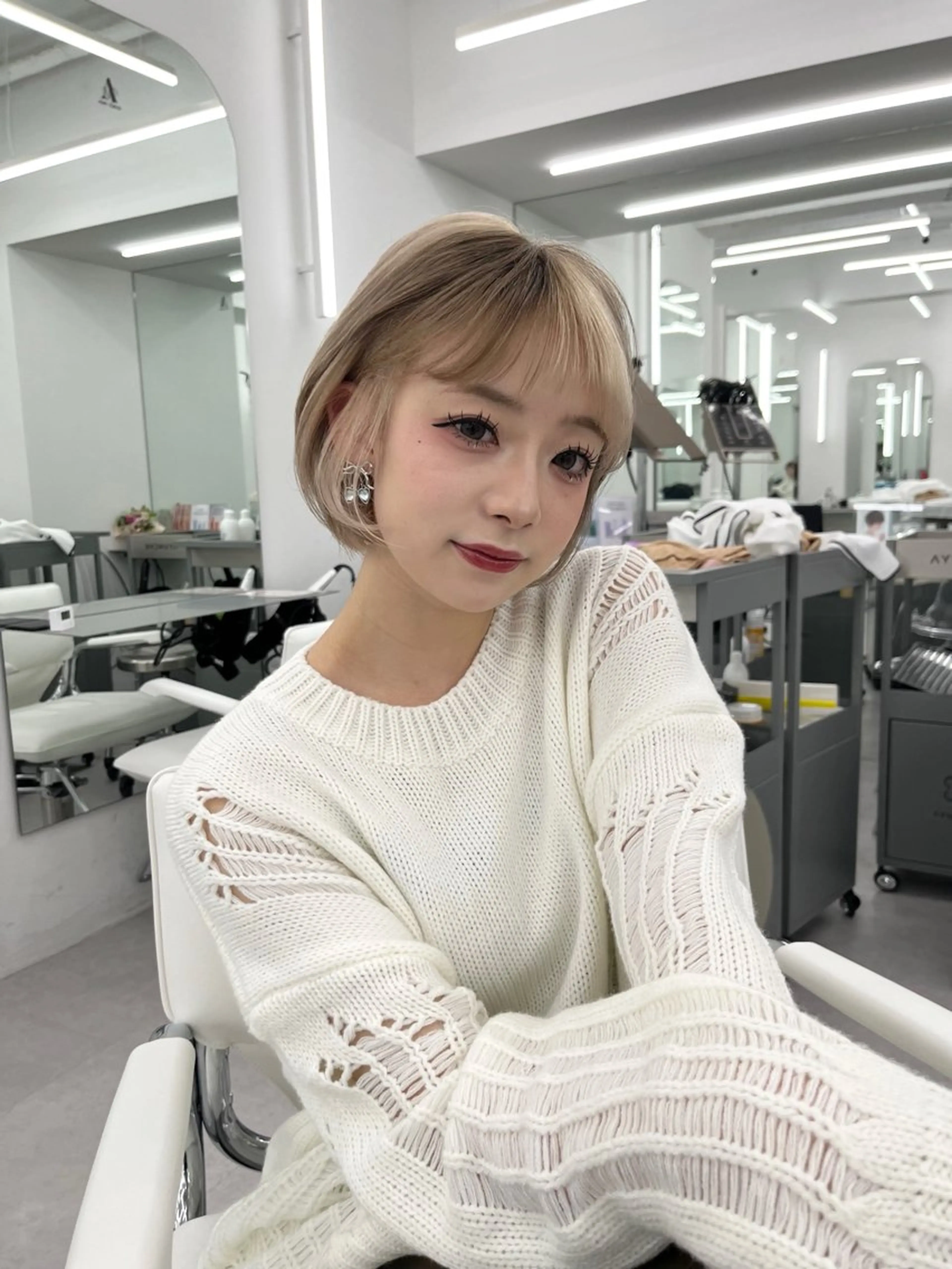 ミディアム カラー ベージュカラー ブリーチ デザインカラー ボブ 韓国風ヘア カット ヘアカラー トリートメント 透明感カラー✨🩵 韓国ヘアkanatoのヘアスタイル